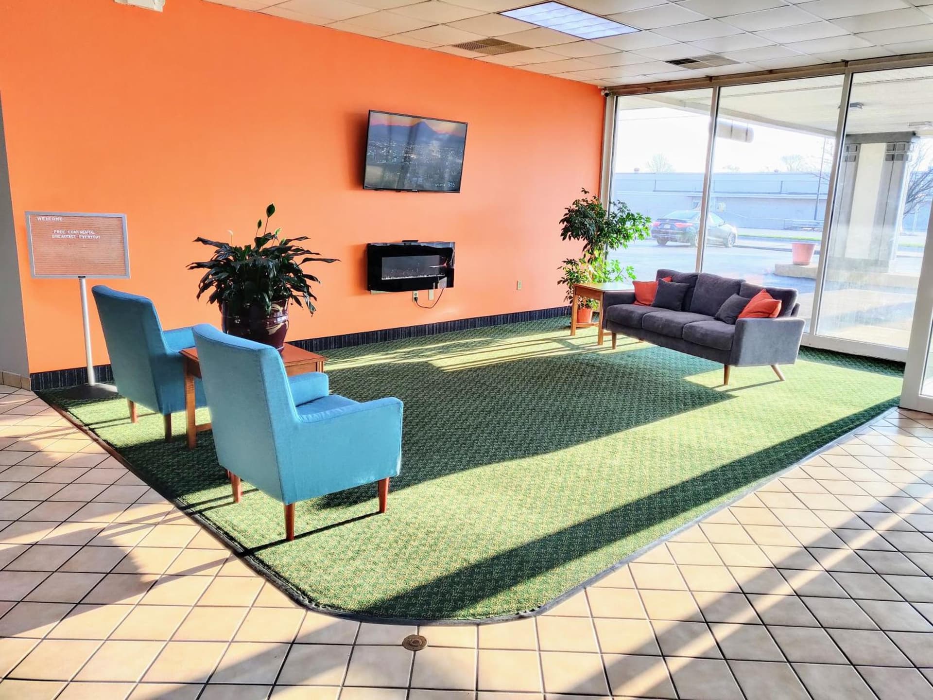 Sprucewood Inn featured exterior or lobby in Elyria, OH — similar hotel