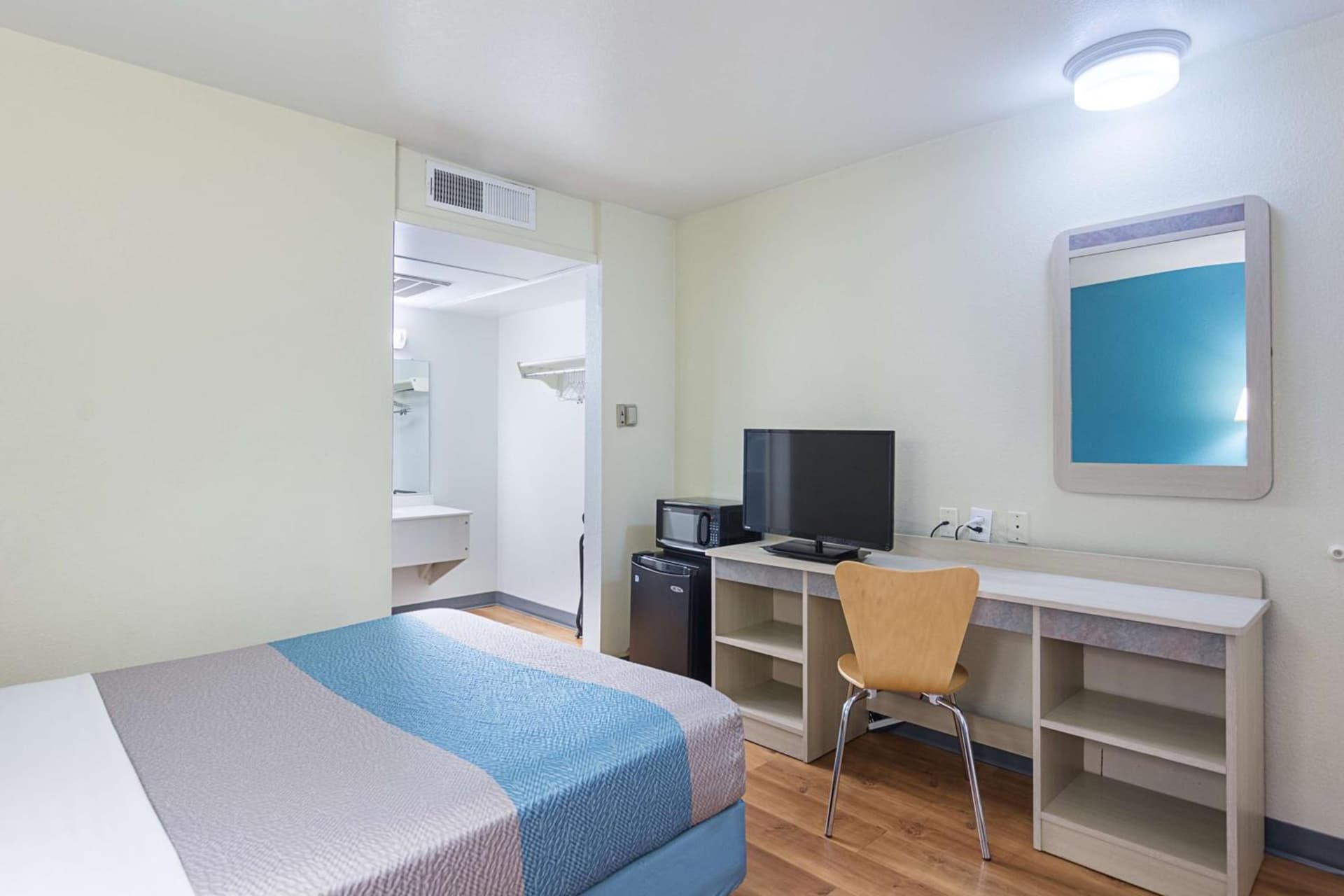 Motel 6 Fredericksburg, Va - North gallery photo in Fredericksburg, VA — image 25