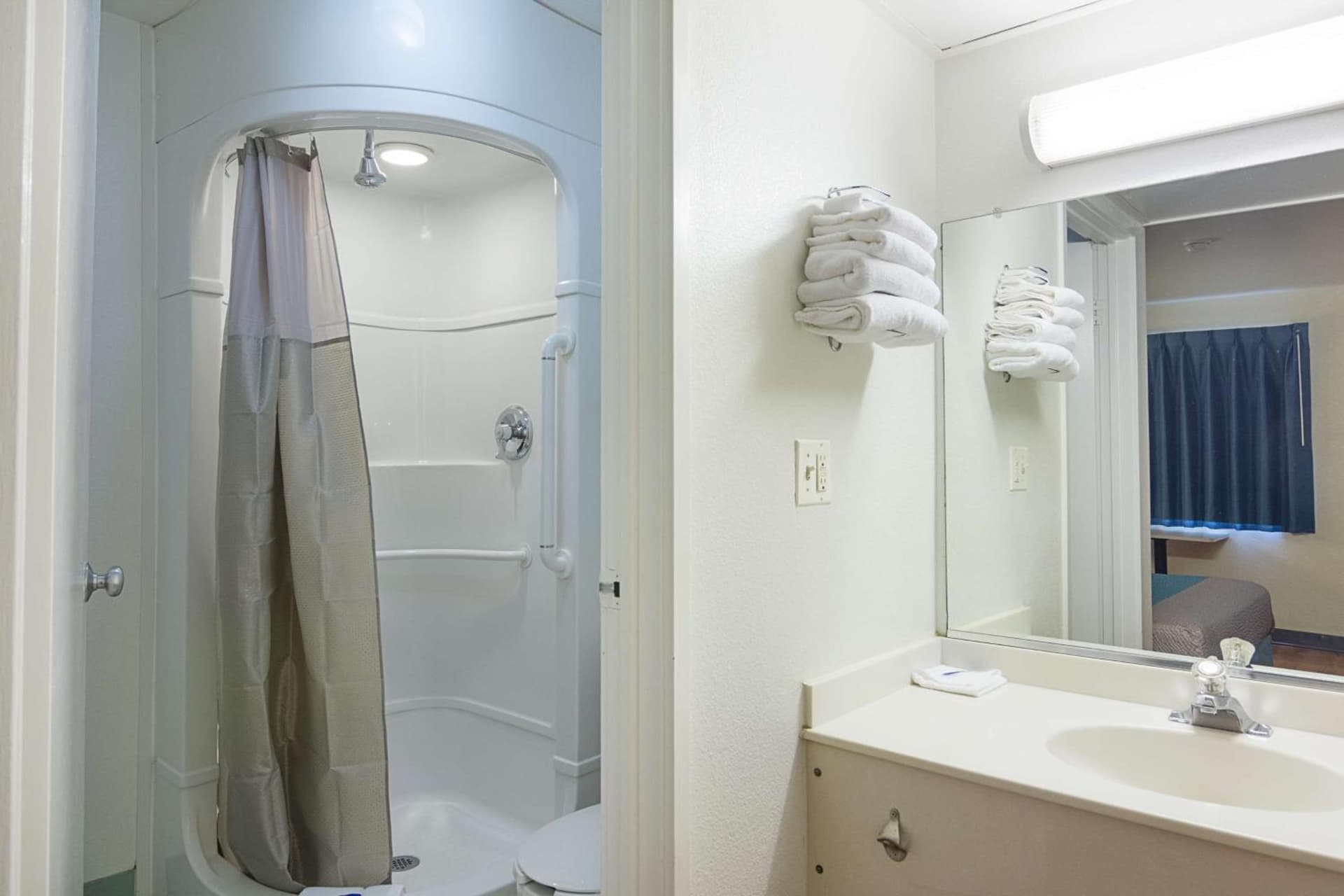 Motel 6 Fredericksburg, Va - North gallery photo in Fredericksburg, VA — image 10