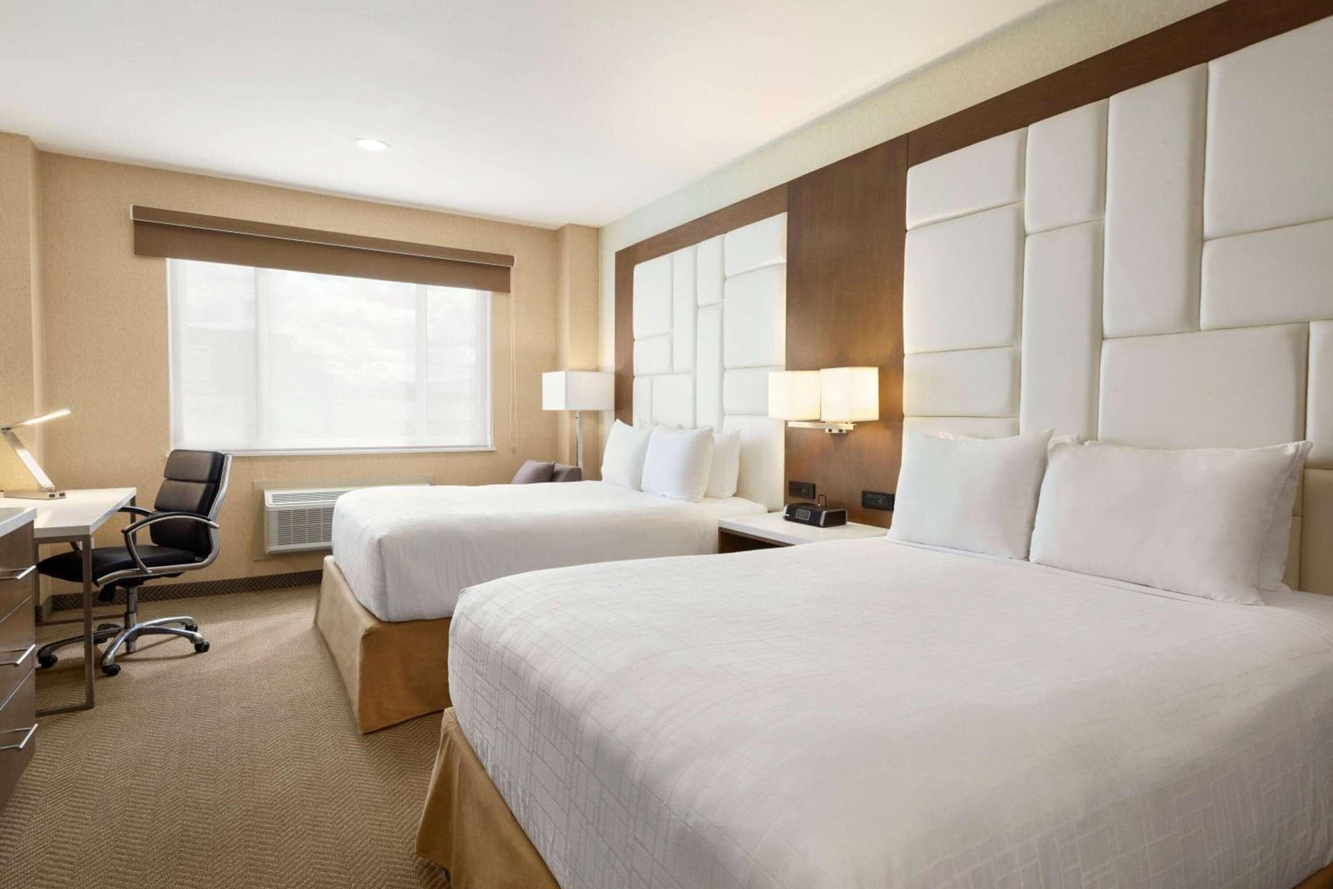 Wyndham Anaheim gallery photo in Anaheim, CA — image 72