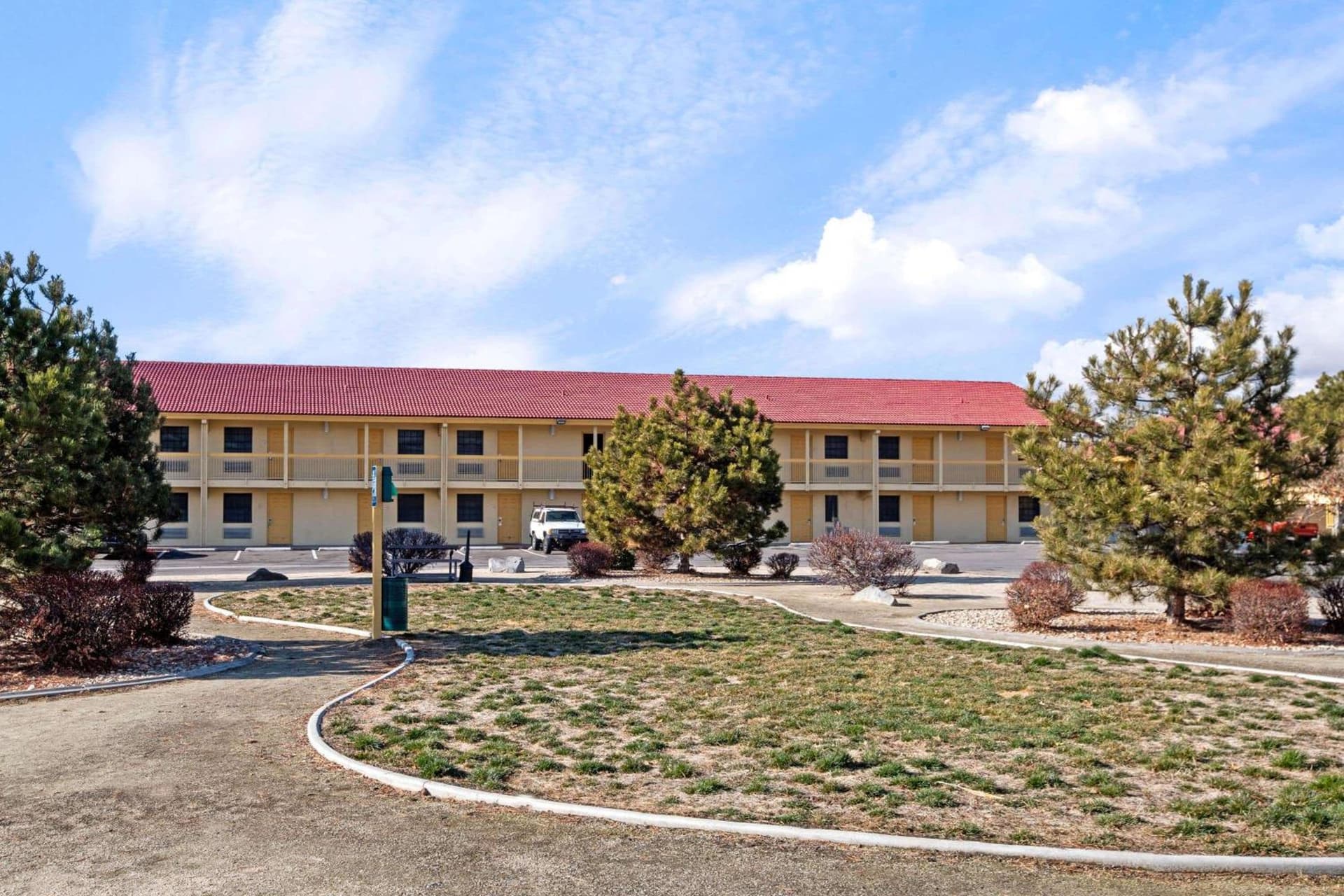 Days Inn by Wyndham Reno interior in Reno, NV — gallery photo 2