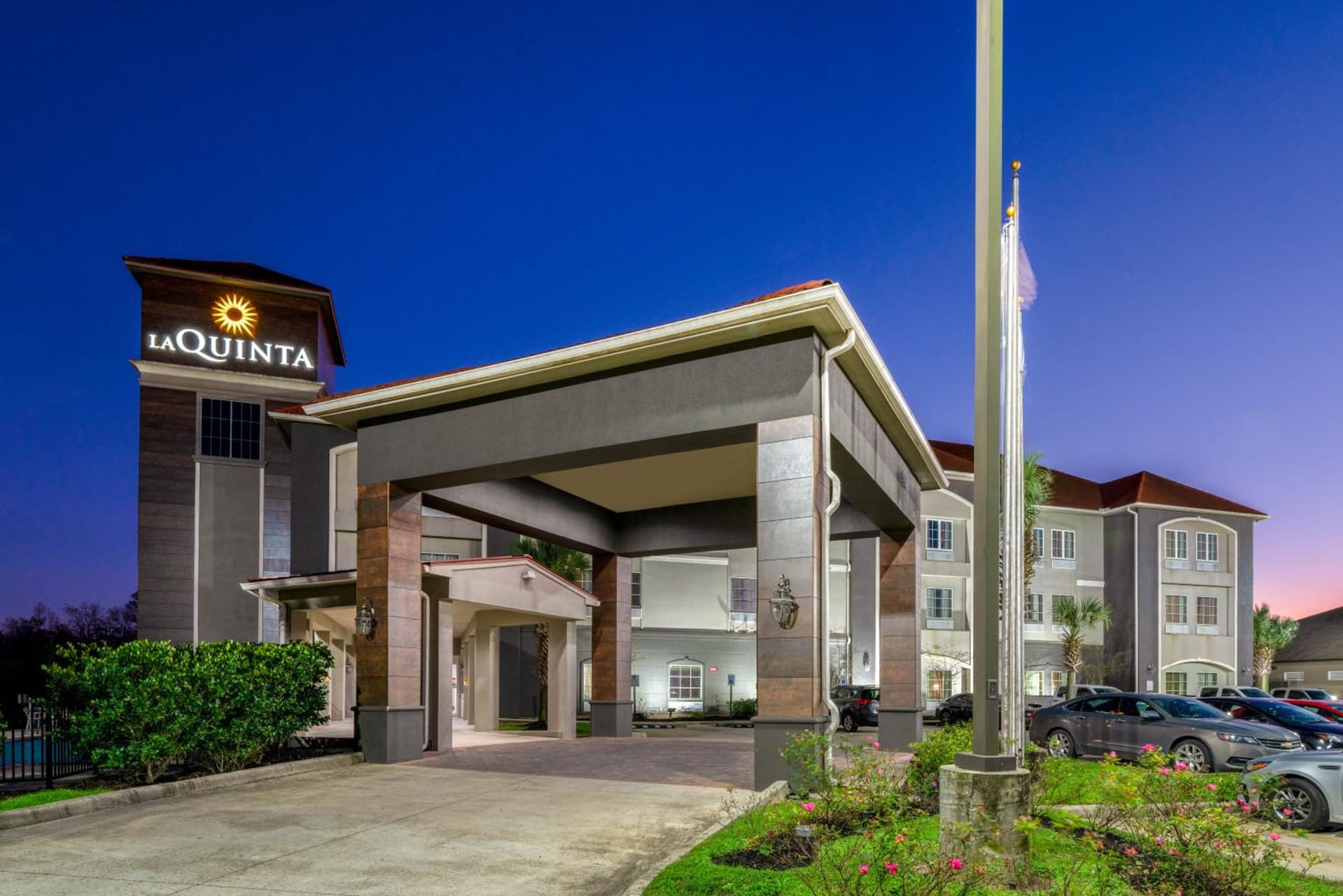 La Quinta by Wyndham Boutte interior in Boutte, LA — gallery photo 2