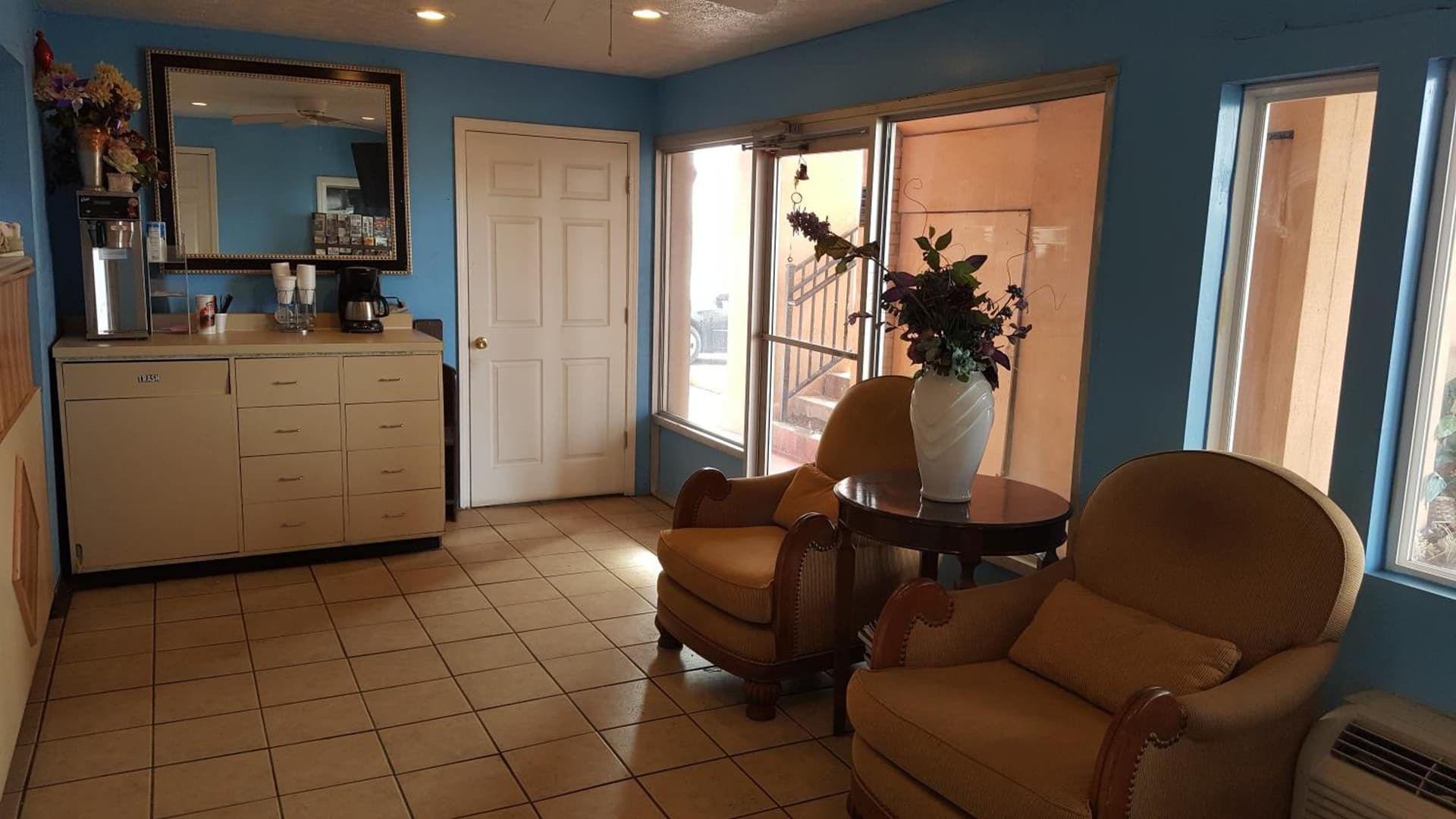 Garden Inn and Extended Stay property views in Shepherdsville, KY — gallery photo 3