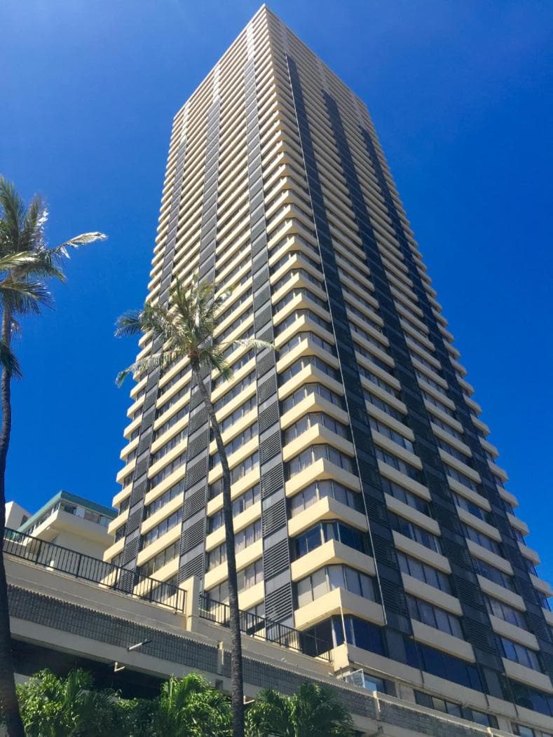 2 Bedroom Corner Suite & Tropical Views featured exterior or lobby in Honolulu, HI — similar hotel