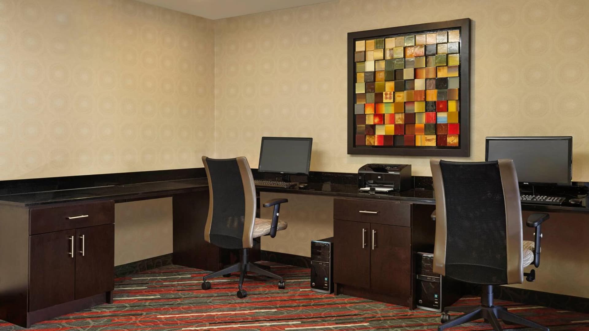 Holiday Inn Express & Suites Naples Downtown - 5th Avenue by IHG gallery photo in Naples, FL — image 7