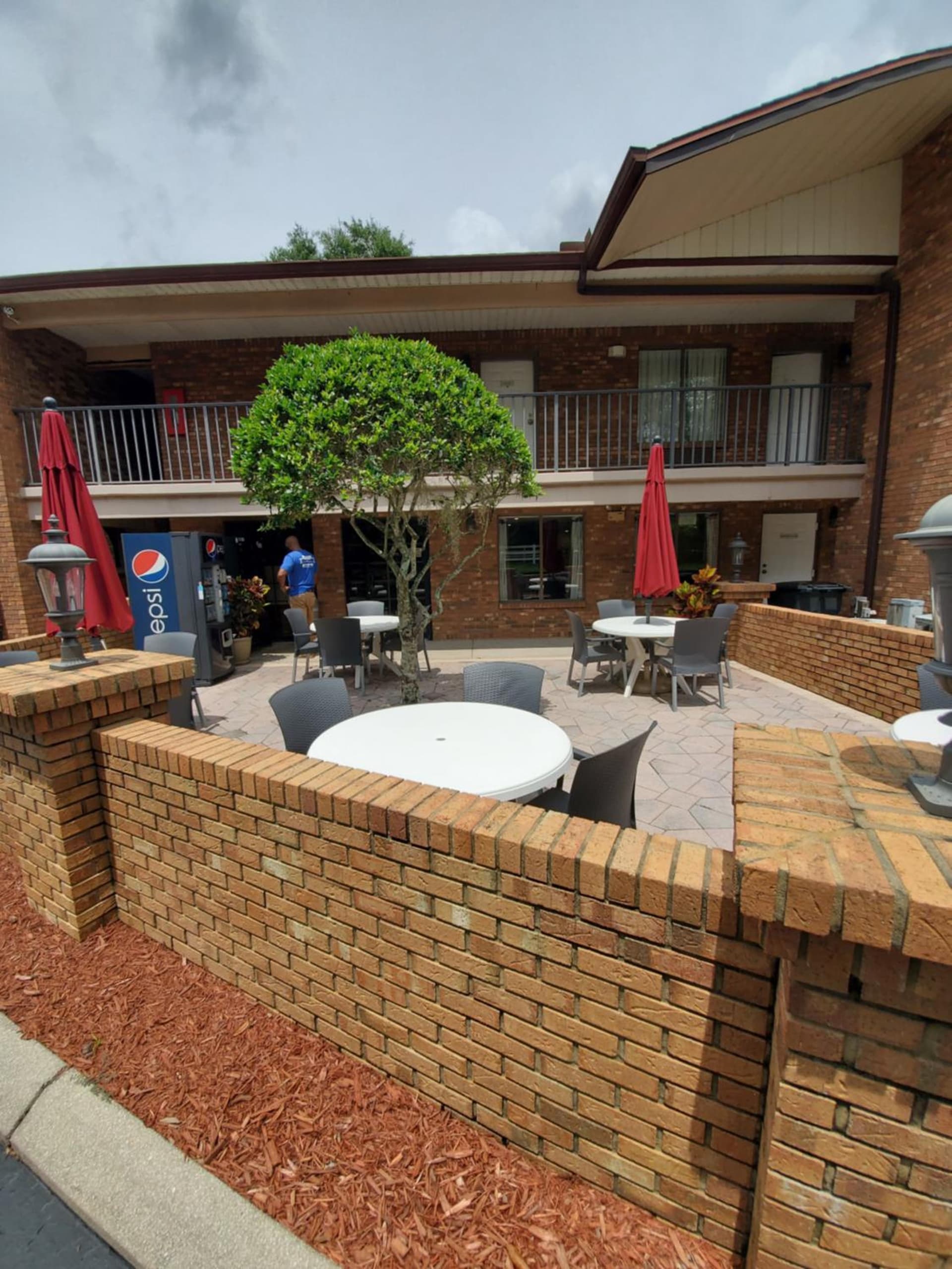 Ramada by Wyndham Temple Terrace/Tampa North gallery photo in Tampa, FL — image 10