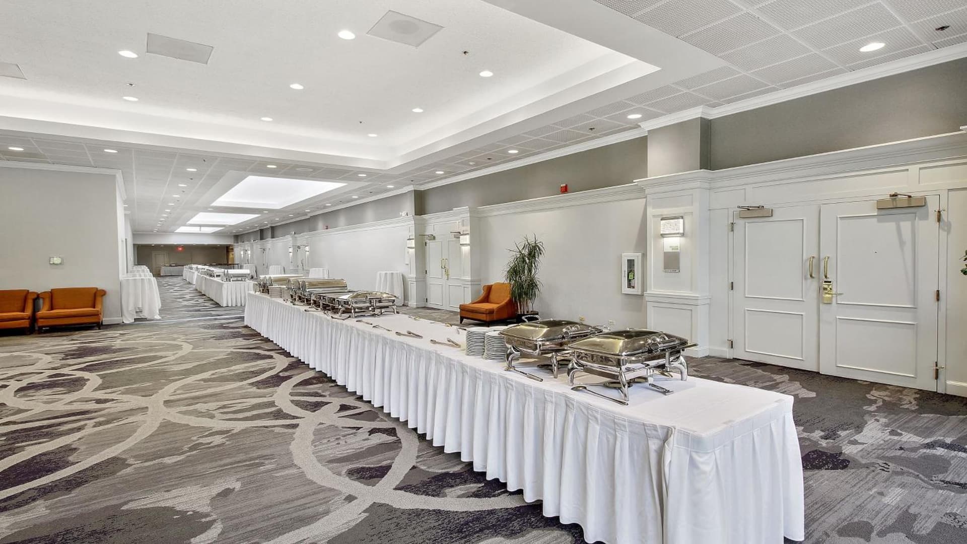 Holiday Inn Chicago Nw Crystal Lk Conv Ctr by IHG gallery photo in Crystal Lake, IL — image 4