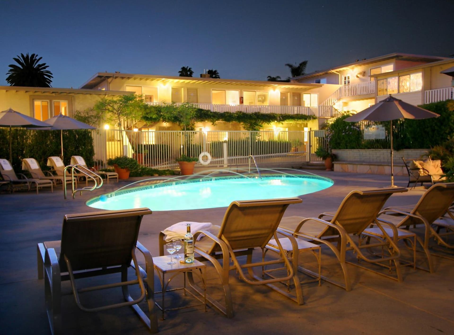 The Tides Laguna Beach interior in Laguna Beach, CA — gallery photo 2