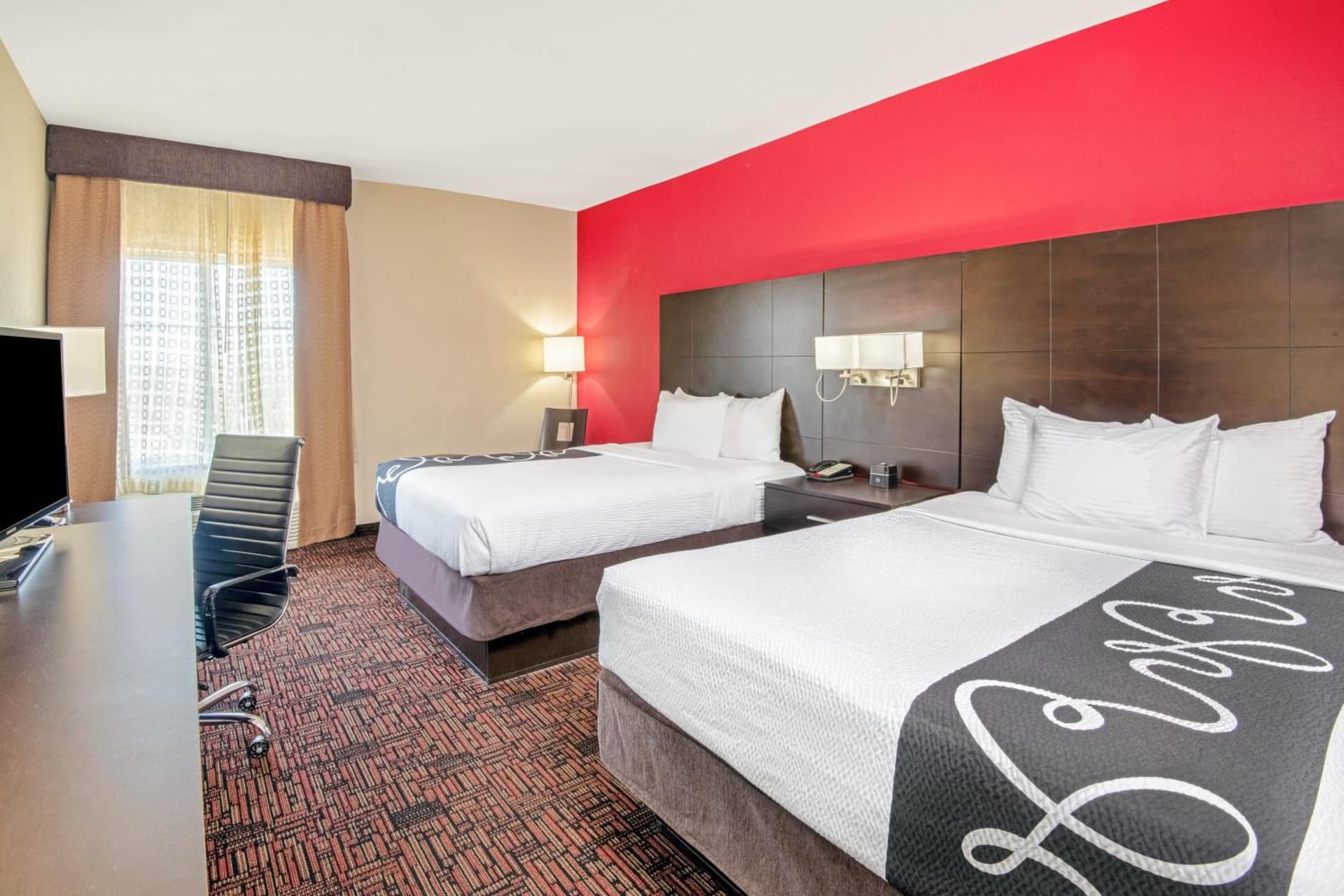 La Quinta by Wyndham Elk City interior in Elk City, OK — gallery photo 2