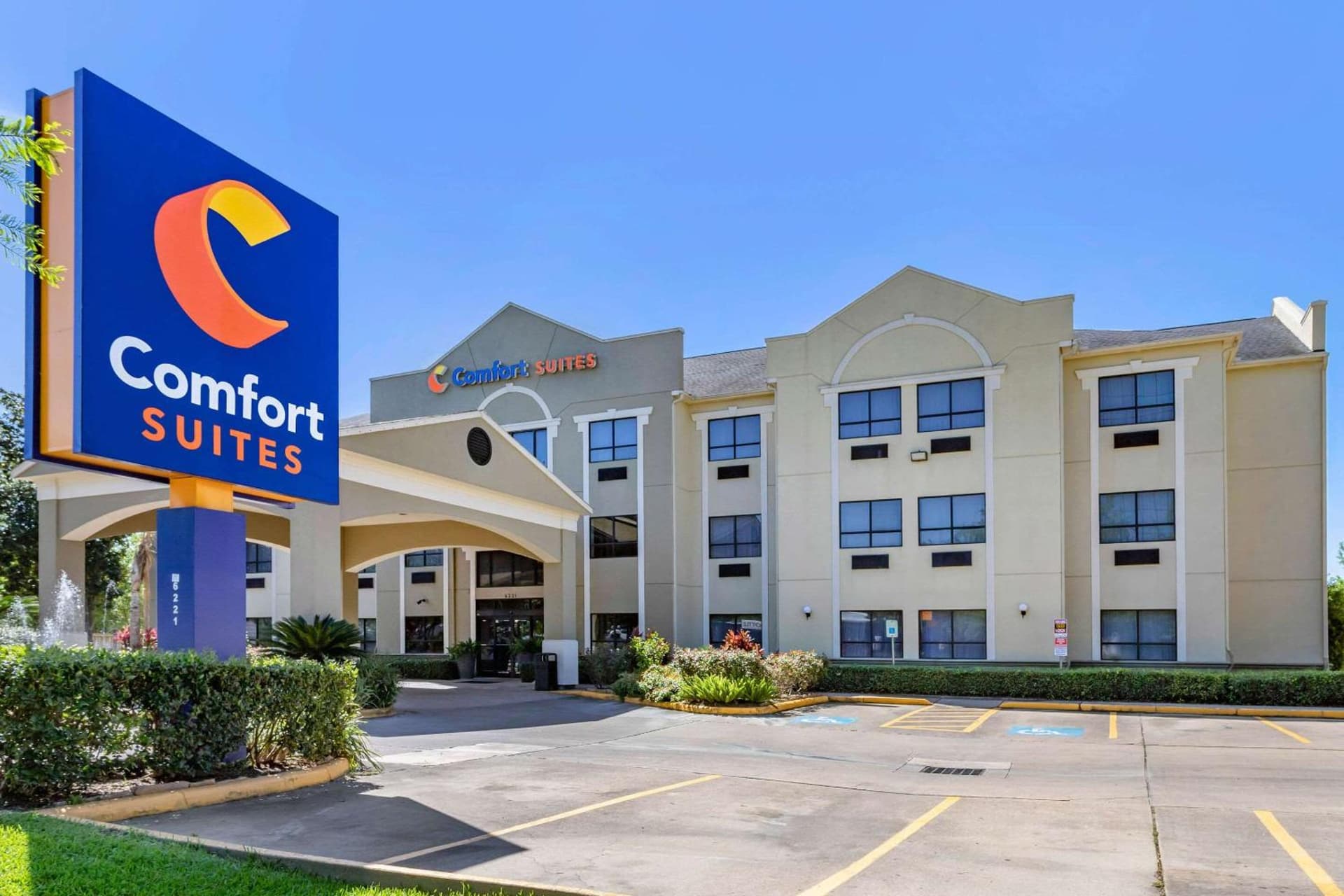 Spark by Hilton Houston near the Galleria interior in Houston, TX — gallery photo 2