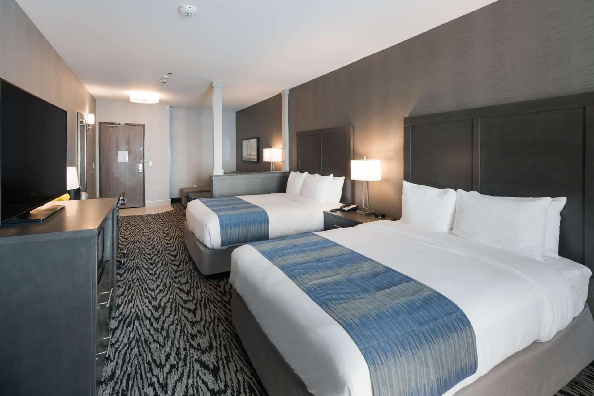 Comfort Suites Kennewick at Southridge property views in Kennewick, WA — gallery photo 3