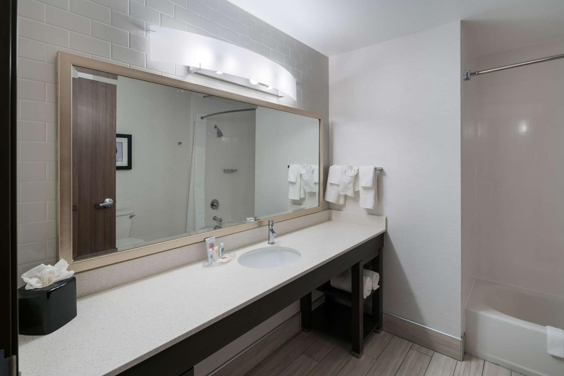 Comfort Suites Kennewick at Southridge gallery photo in Kennewick, WA — image 60
