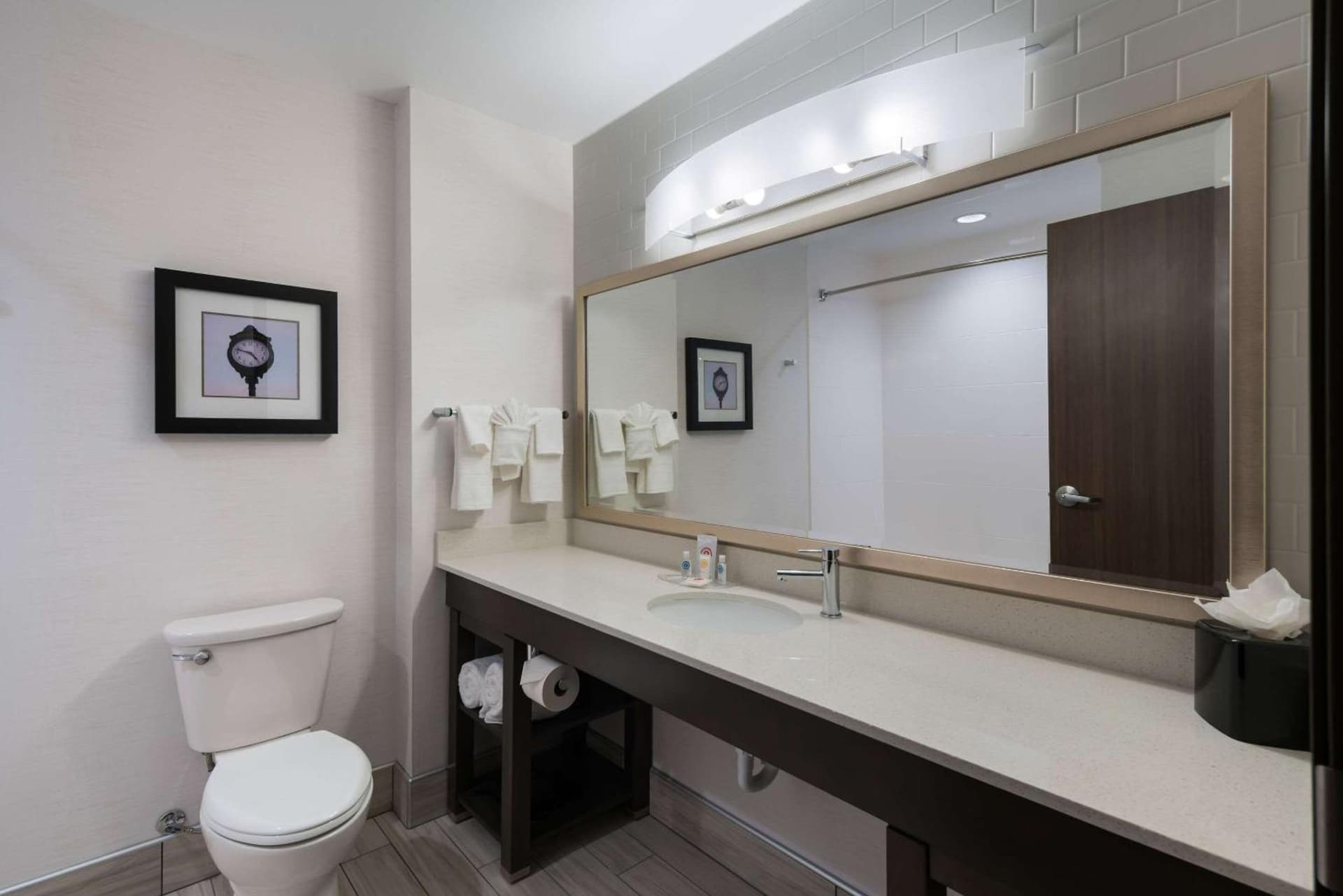 Comfort Suites Kennewick at Southridge gallery photo in Kennewick, WA — image 8