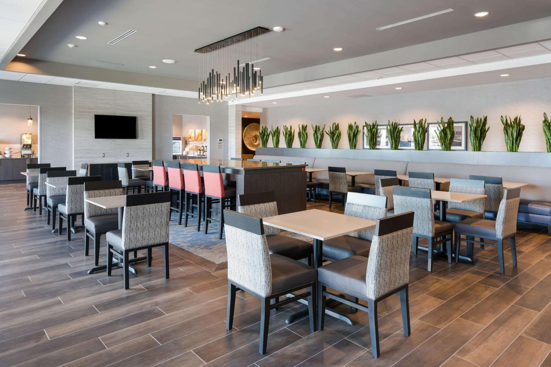 Comfort Suites Kennewick at Southridge gallery photo in Kennewick, WA — image 25
