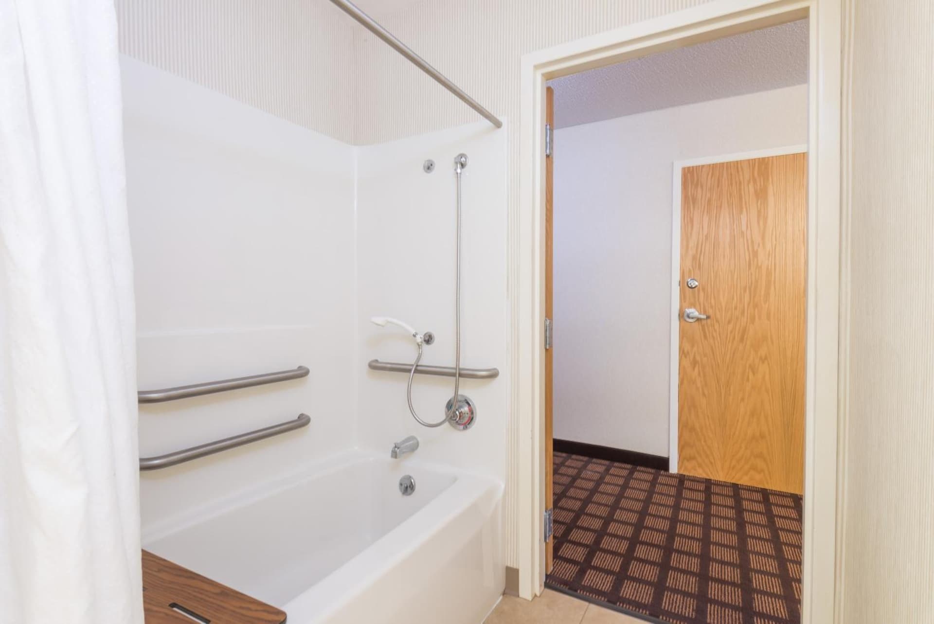 Microtel Inn & Suites by Wyndham Uncasville Casino Area interior in Uncasville, CT — gallery photo 2