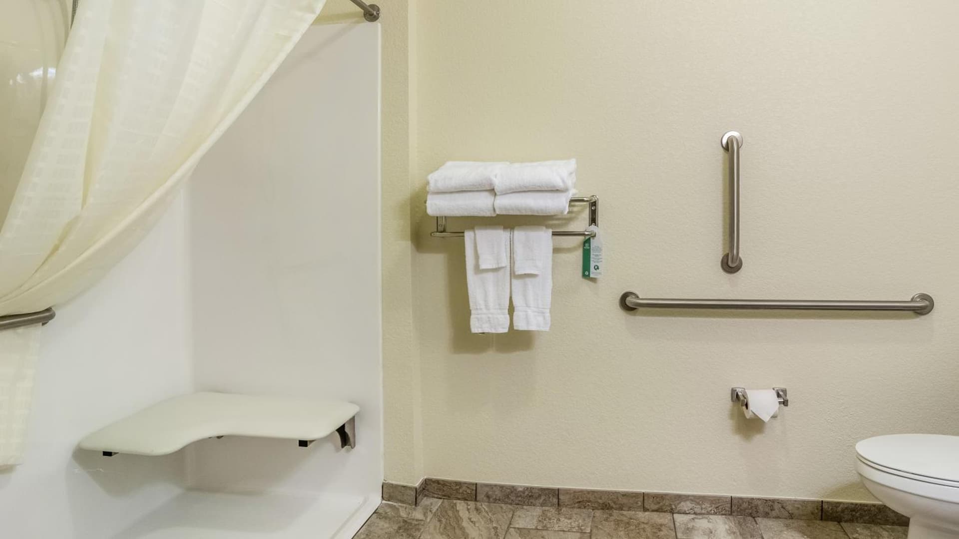 Cobblestone Hotel & Suites - Newport interior in Newport, AR — gallery photo 2