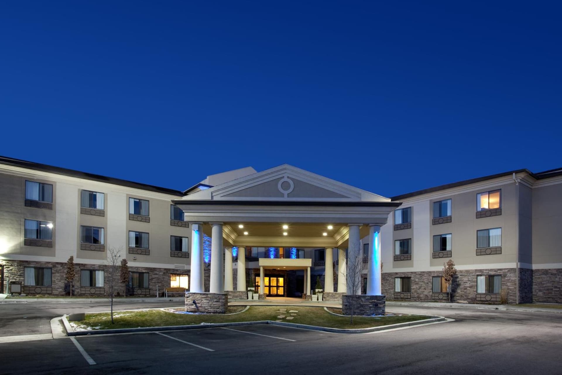 Holiday Inn Express Airport East by IHG featured exterior or lobby in Salt Lake City, UT — similar hotel