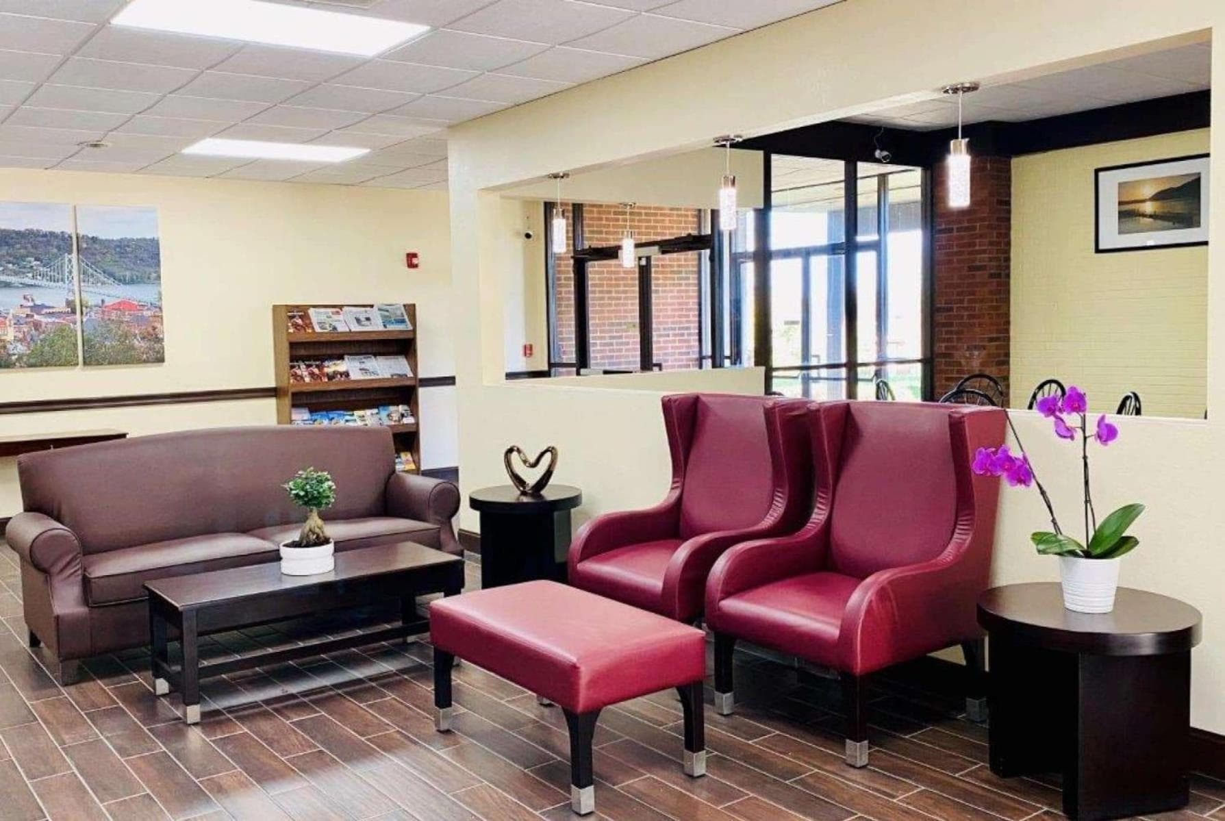 Days Inn by Wyndham Maysville Kentucky interior in Maysville, KY — gallery photo 2