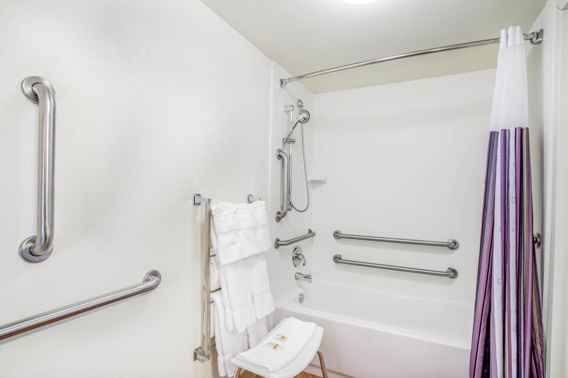La Quinta by Wyndham Danbury gallery photo in Danbury, CT — image 53