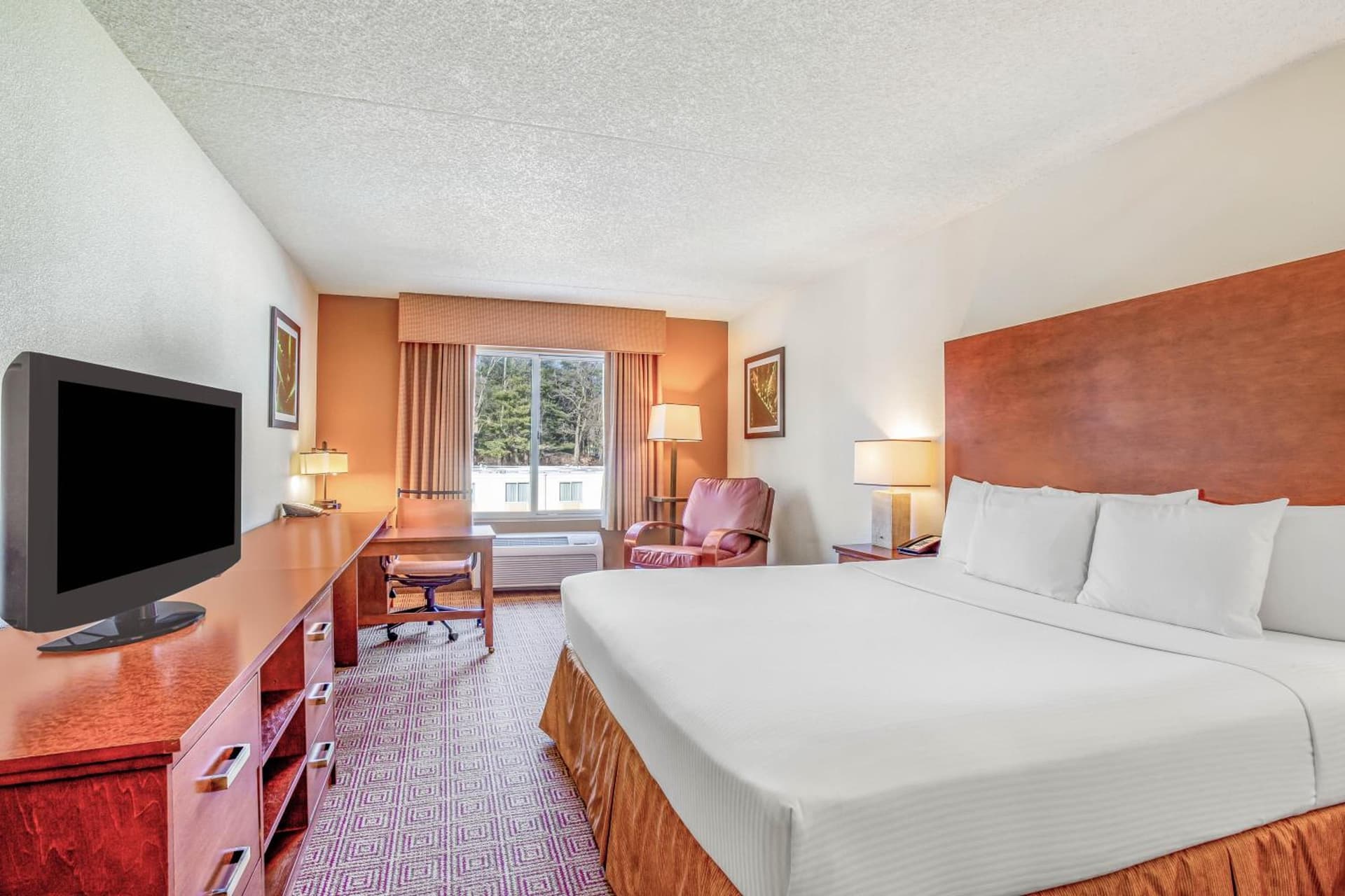 La Quinta by Wyndham Danbury interior in Danbury, CT — gallery photo 2