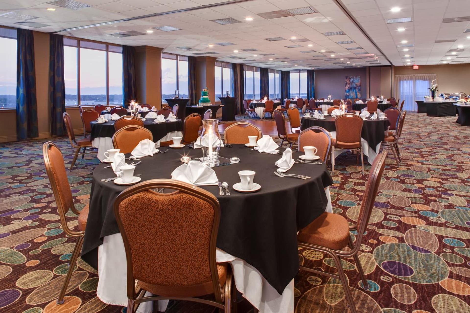 Holiday Inn Hotel & Suites Overland Park-West by IHG interior in Overland Park, KS — gallery photo 2