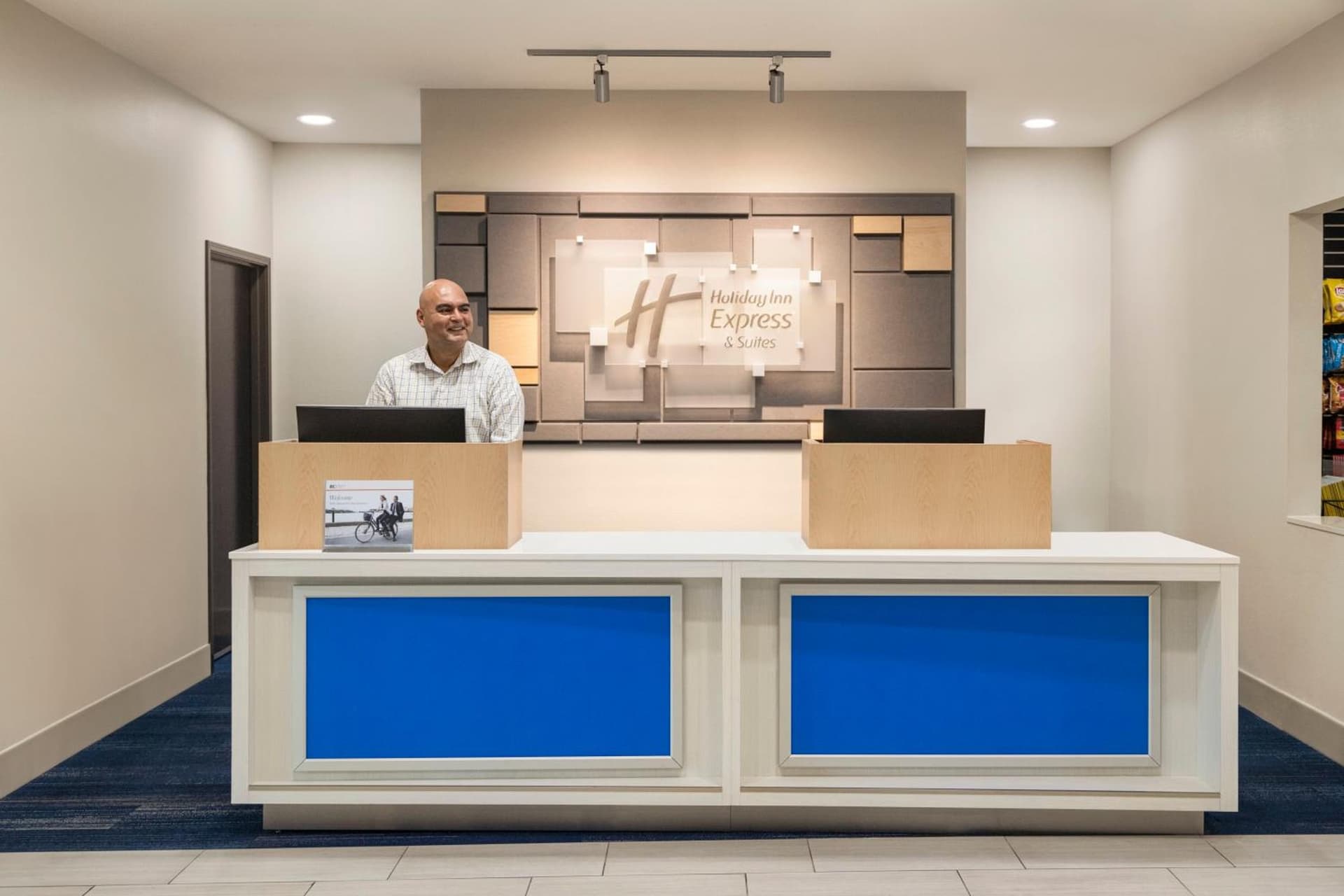 Holiday Inn Express Hotel & Suites Fort Myers East - The Forum by IHG gallery photo in Fort Myers, FL — image 10