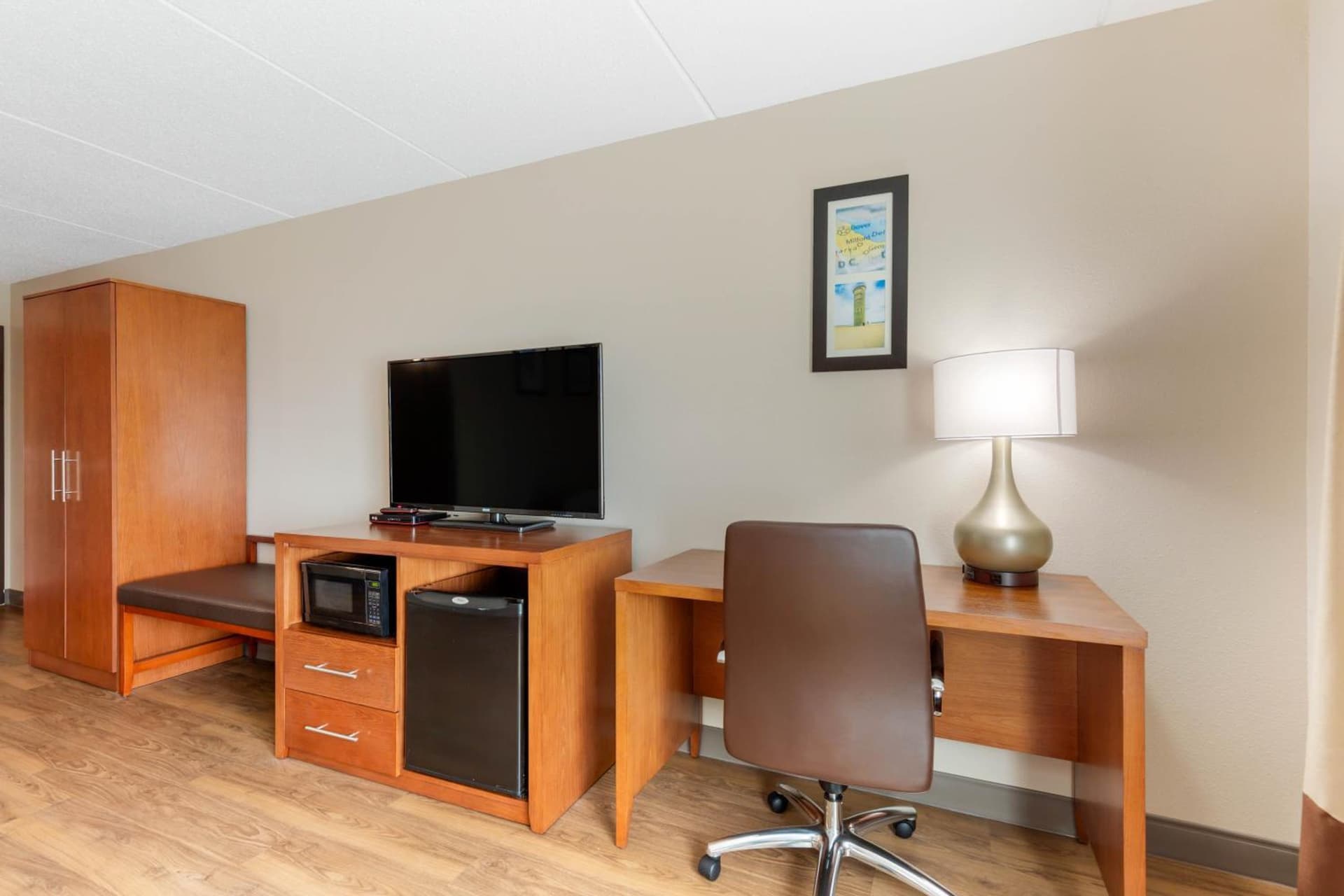 Comfort Inn & Suites Milford interior in Milford, DE — gallery photo 2