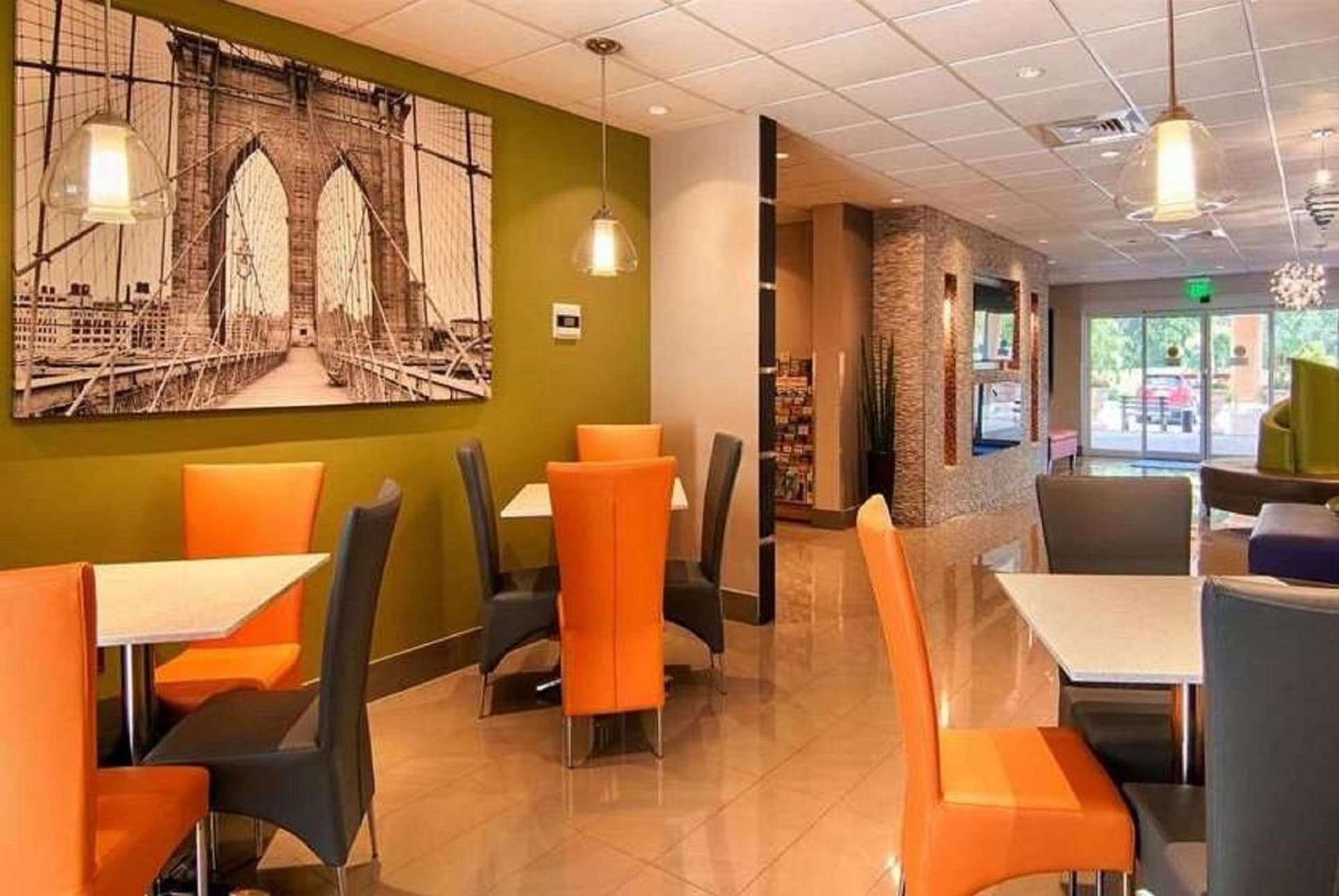 Days Inn & Suites by Wyndham Bonita Springs North Naples gallery photo in Bonita Springs, FL — image 21