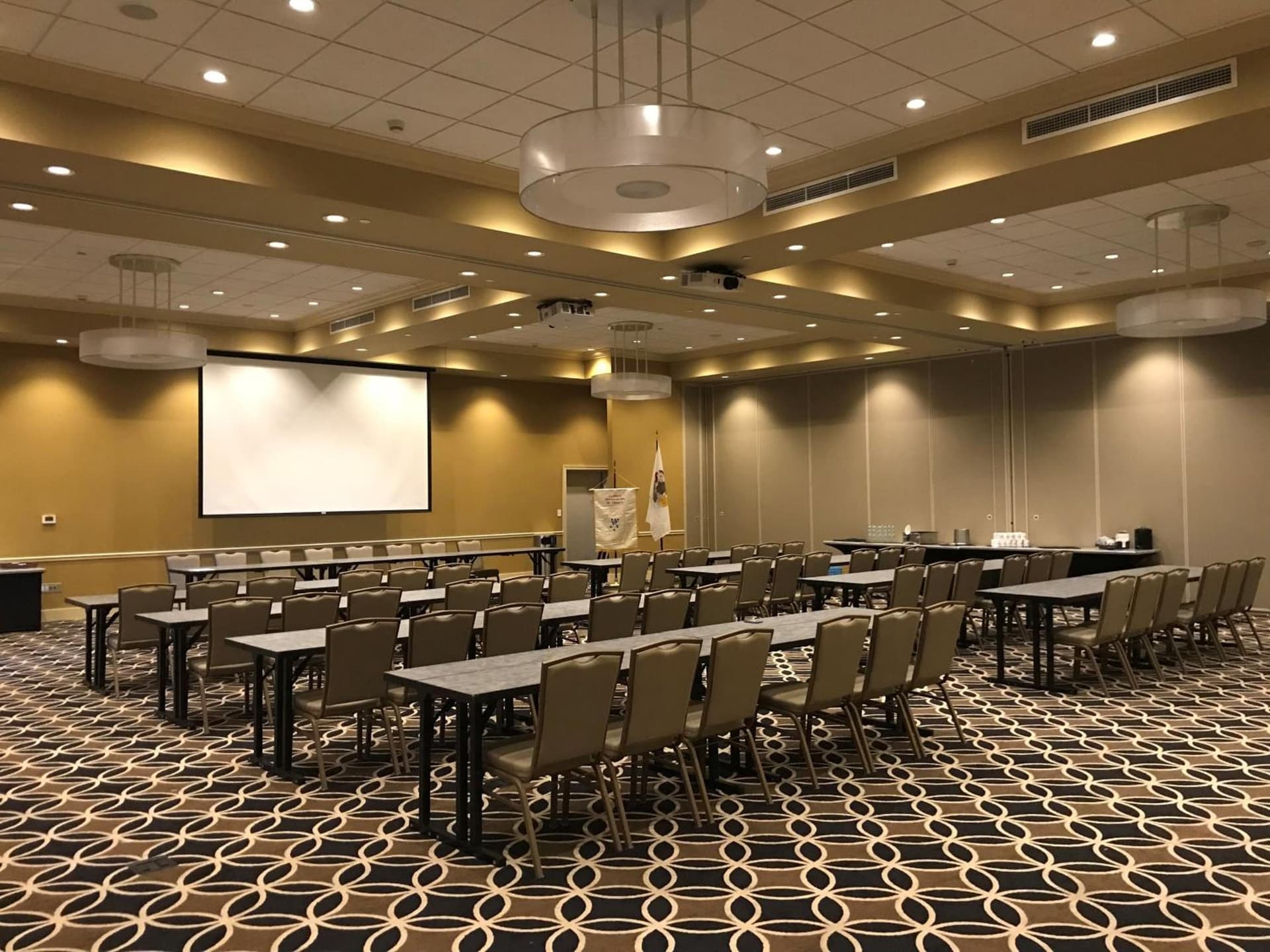Holiday Inn and Suites East Peoria by IHG gallery photo in Peoria, IL — image 35