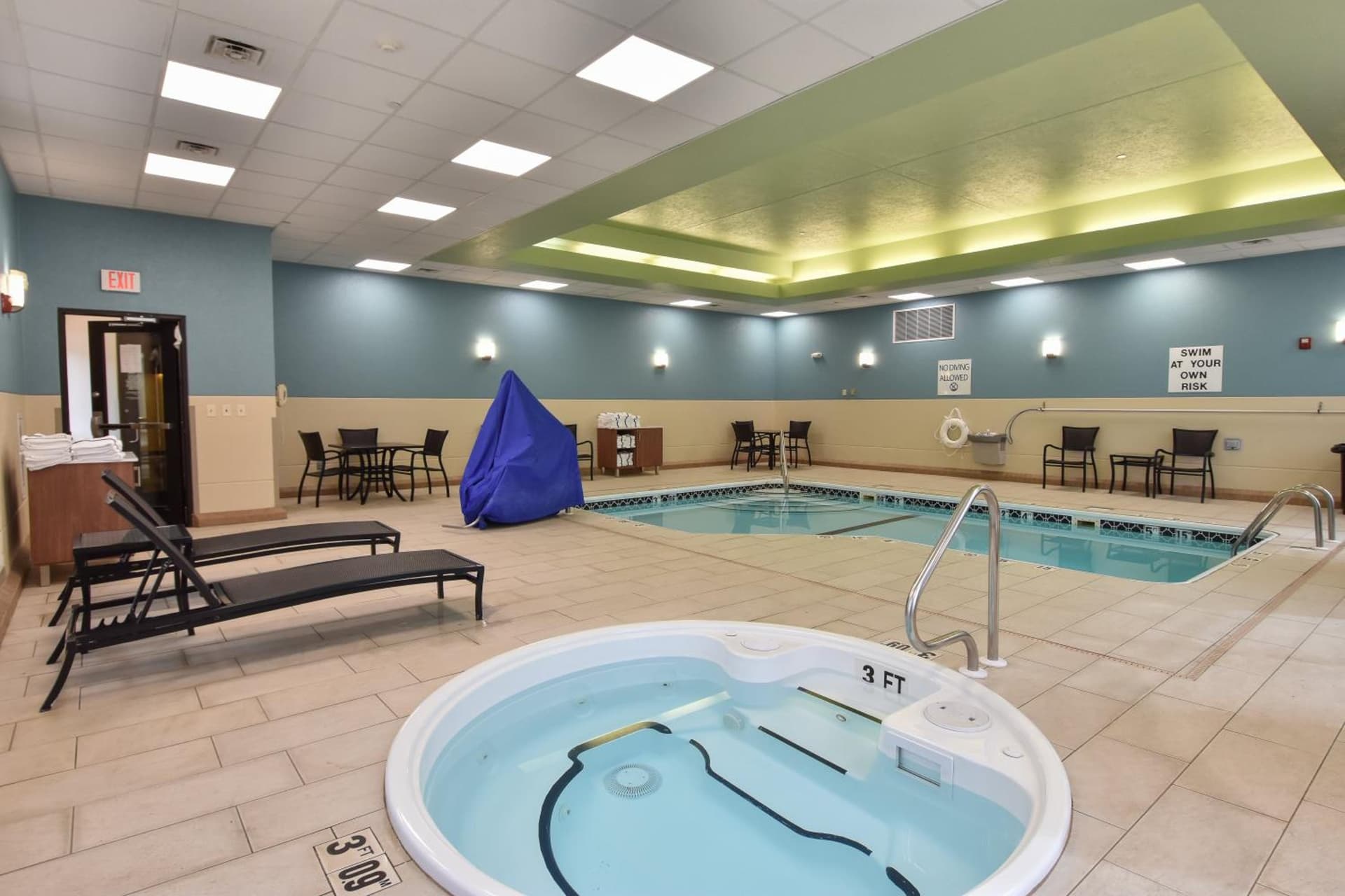 Holiday Inn Express and Suites Springfield Medical District by IHG gallery photo in Springfield, MO — image 25