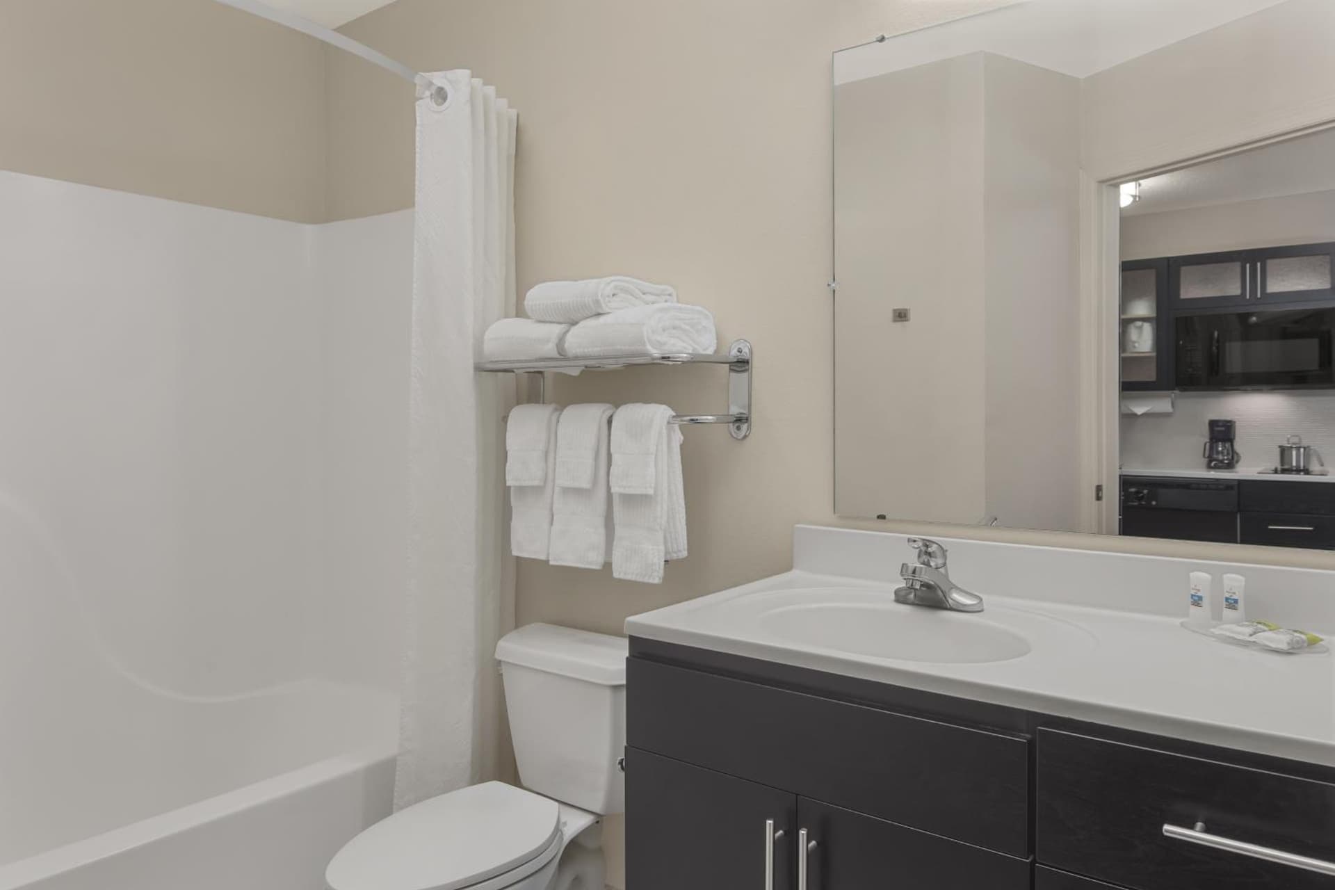 Candlewood Suites Raleigh Crabtree by IHG property views in Raleigh, NC — gallery photo 3