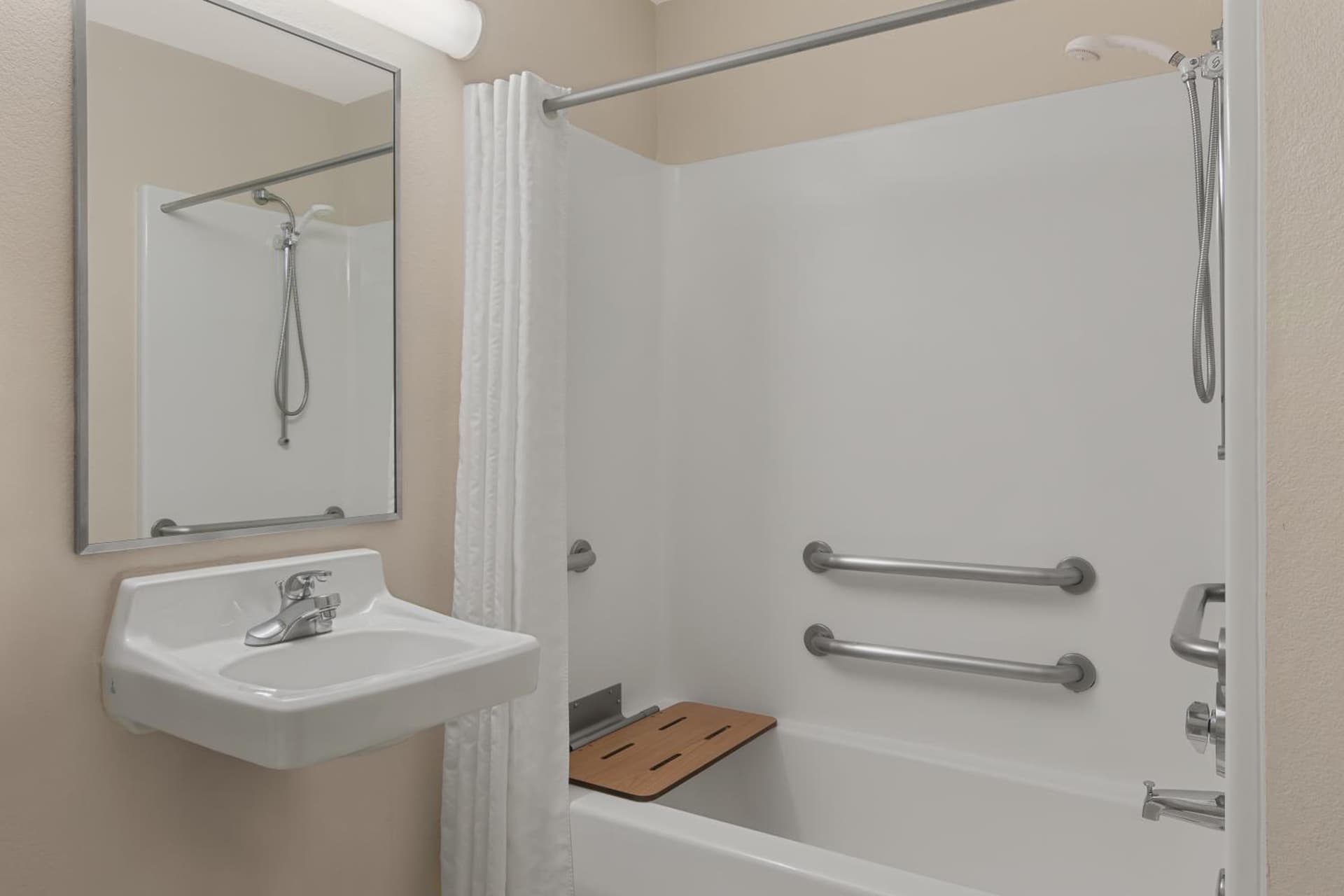 Candlewood Suites Raleigh Crabtree by IHG interior in Raleigh, NC — gallery photo 2