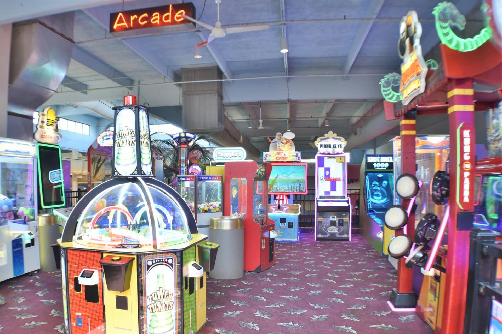 Ramada by Wyndham Sioux Falls Airport - Waterpark Resort & Event Center gallery photo in Sioux Falls, SD — image 54