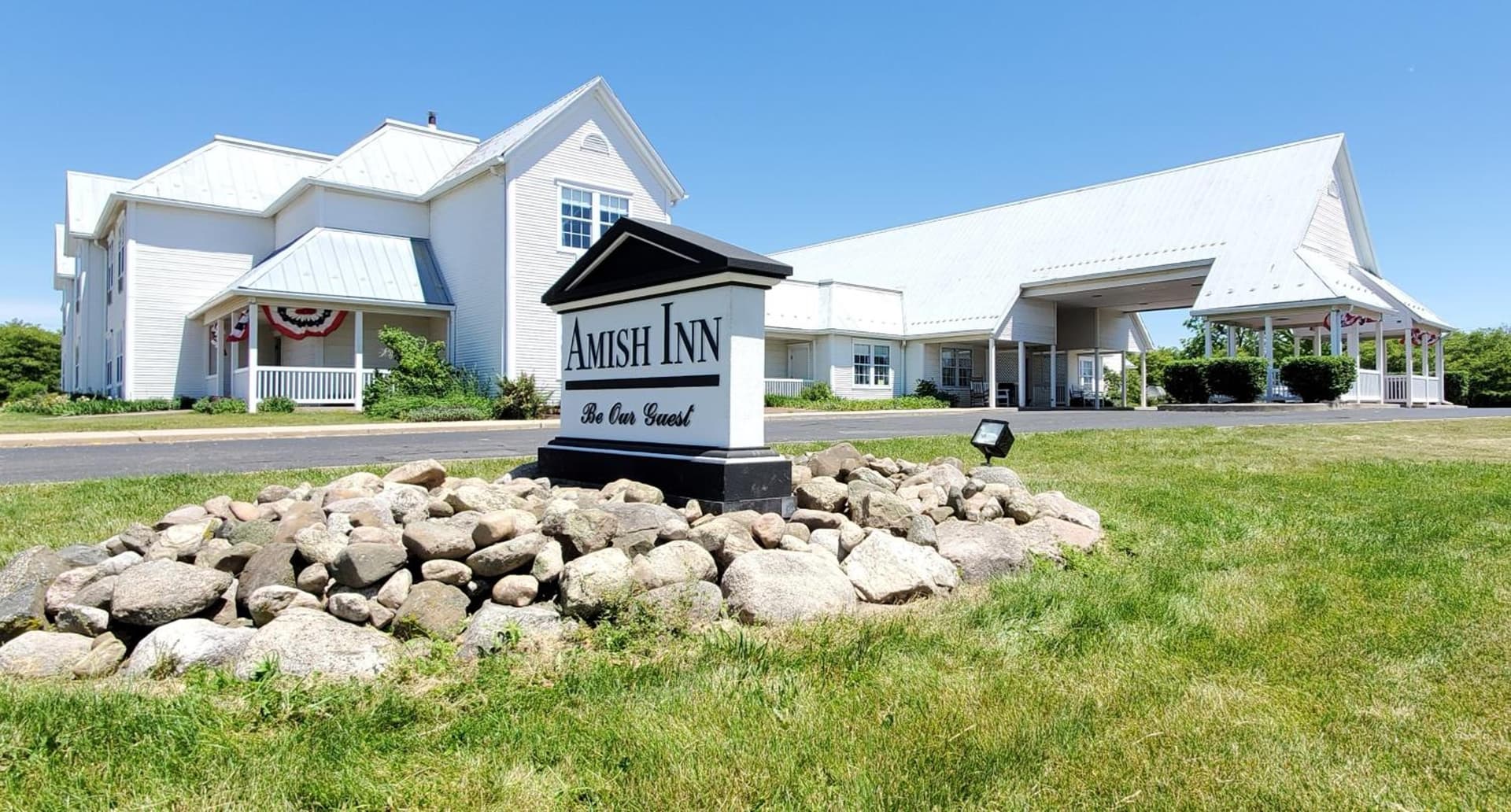 Amish Inn featured exterior or lobby in Nappanee, IN — similar hotel