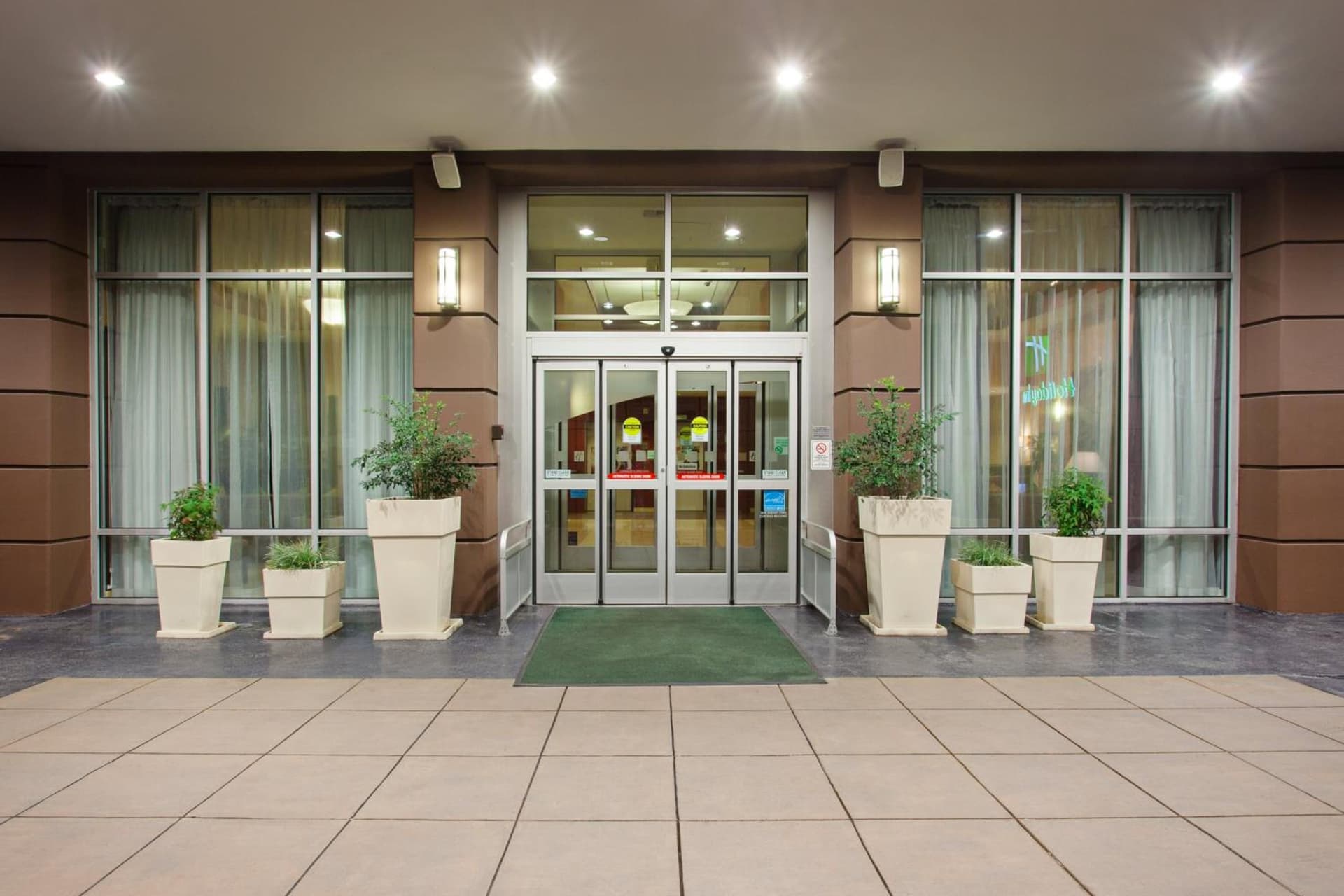 Holiday Inn Express & Suites Seattle Downtown - Lake Union by IHG interior in Seattle, WA — gallery photo 2