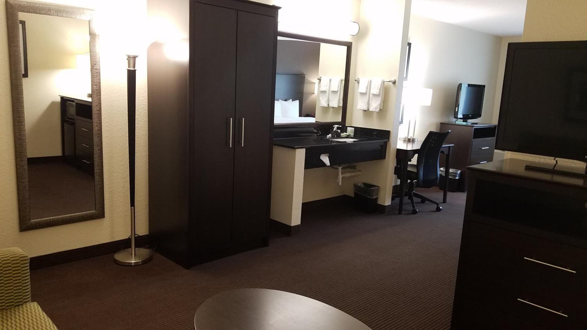 AmericInn by Wyndham Rhinelander interior in Rhinelander, WI — gallery photo 2