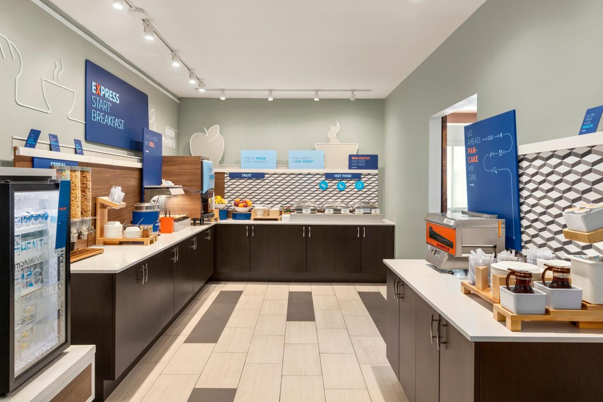 Holiday Inn Express Hotel & Suites Fort Myers East - The Forum by IHG gallery photo in Fort Myers, FL — image 21