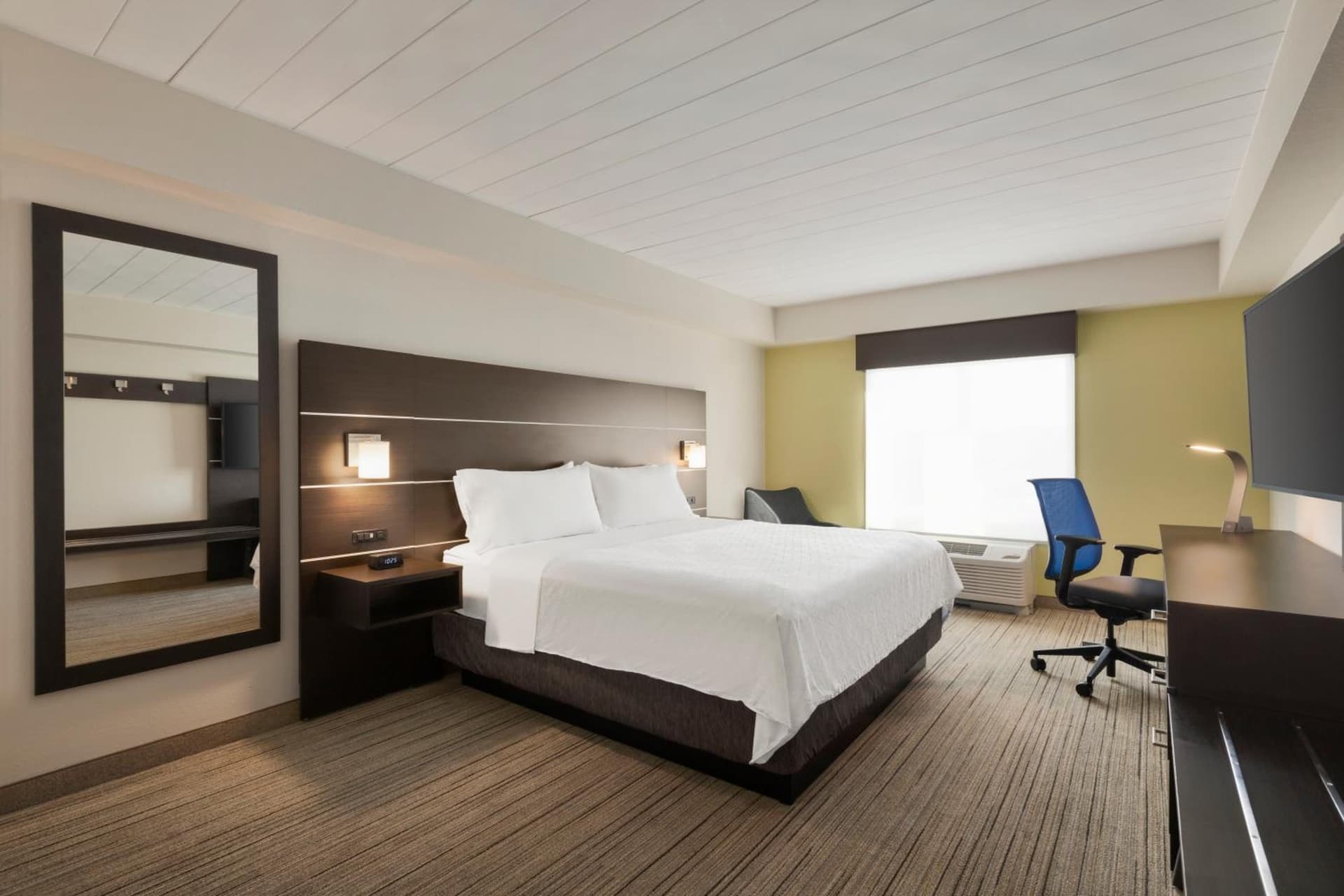 Holiday Inn Express Hotel & Suites Fort Myers East - The Forum by IHG gallery photo in Fort Myers, FL — image 18