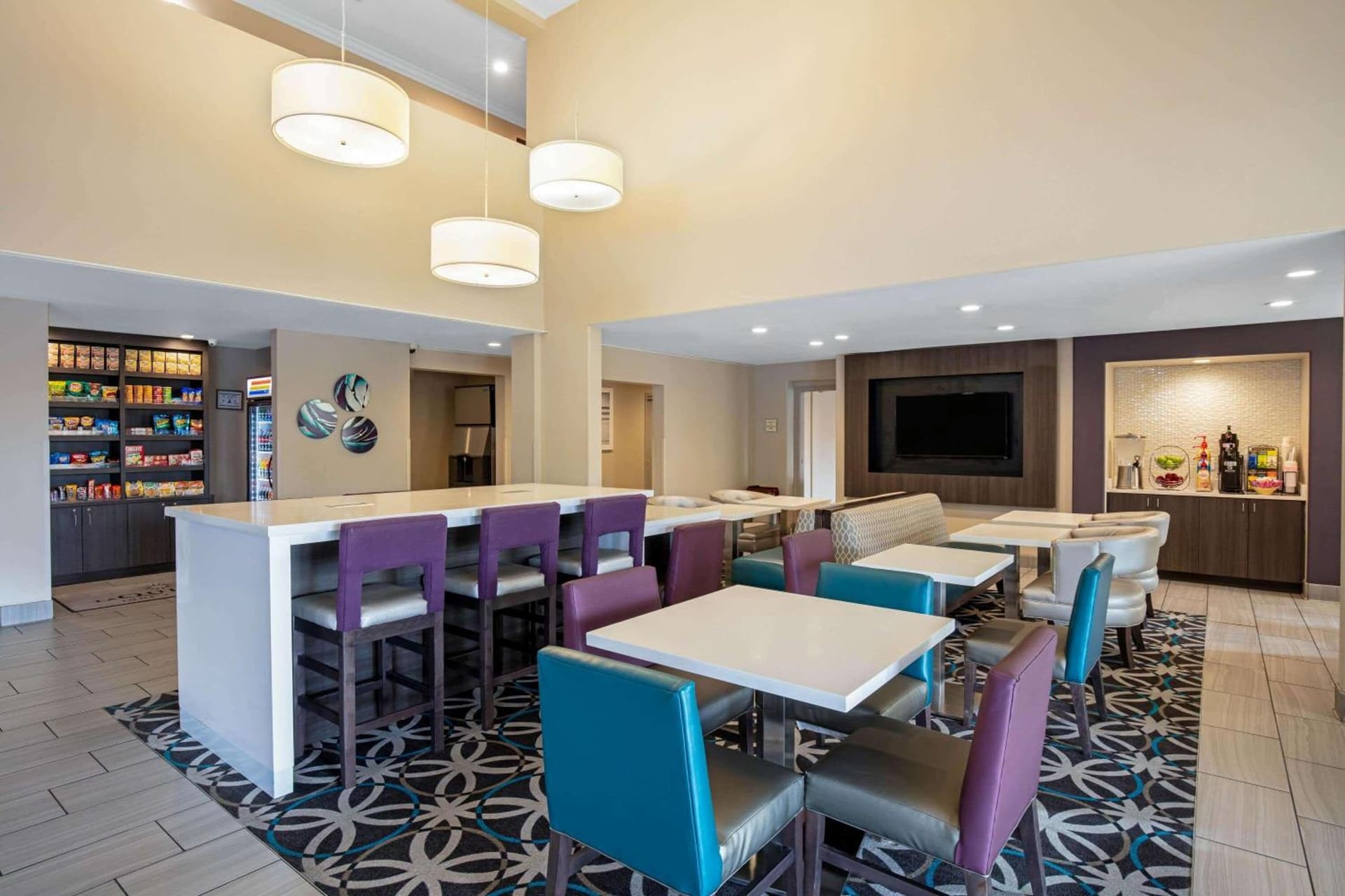 La Quinta Inn & Suites by Wyndham Las Vegas Nellis gallery photo in Las Vegas, NV — image 24