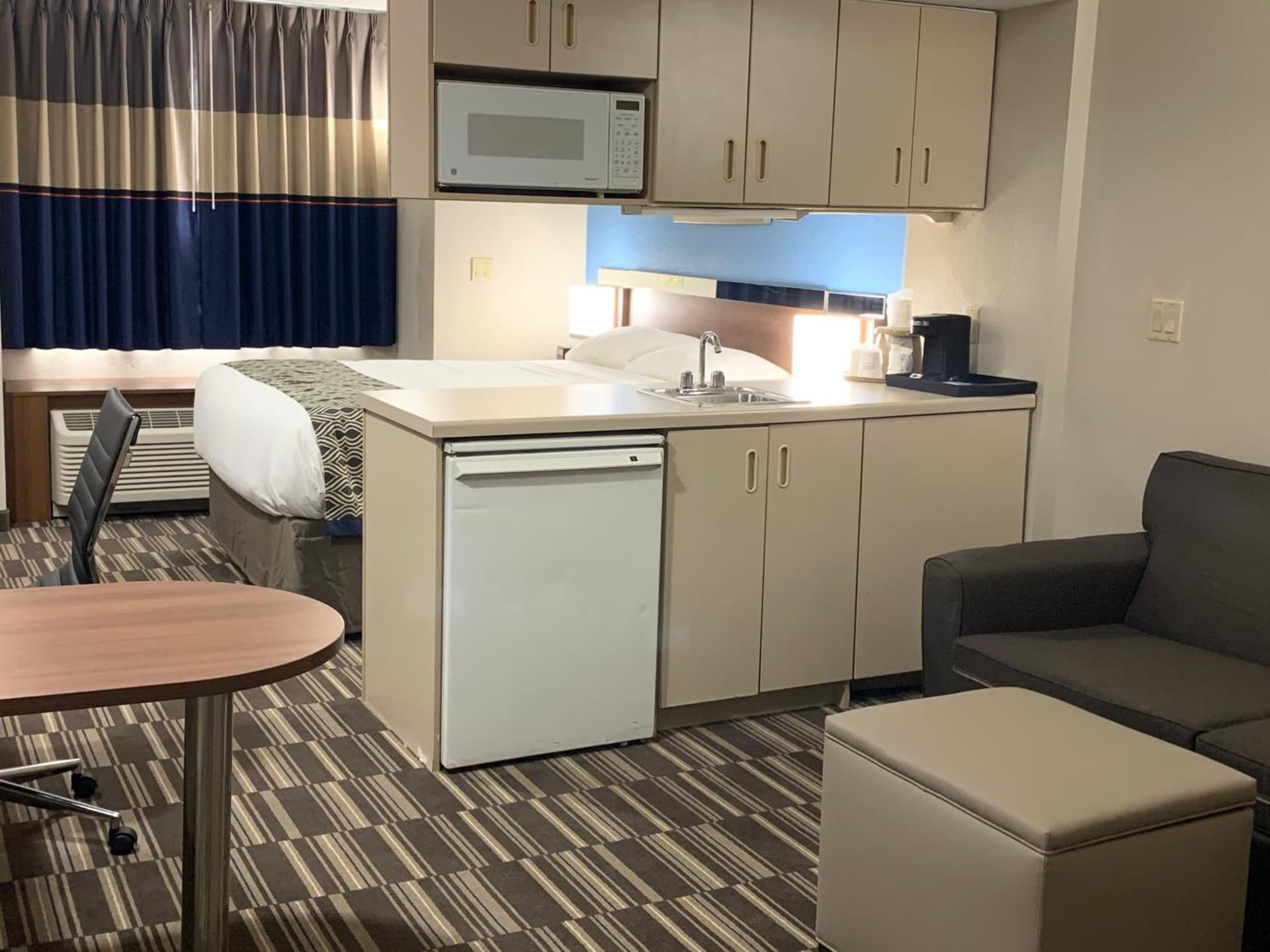 Microtel Inn & Suites by Wyndham Fond Du Lac interior in Fond du Lac, WI — gallery photo 2