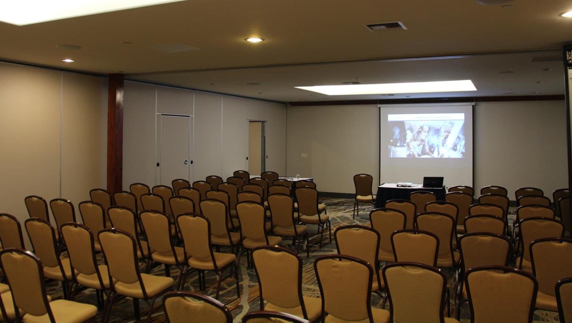 Holiday Inn Denver Lakewood by IHG property views in Lakewood, CO — gallery photo 3