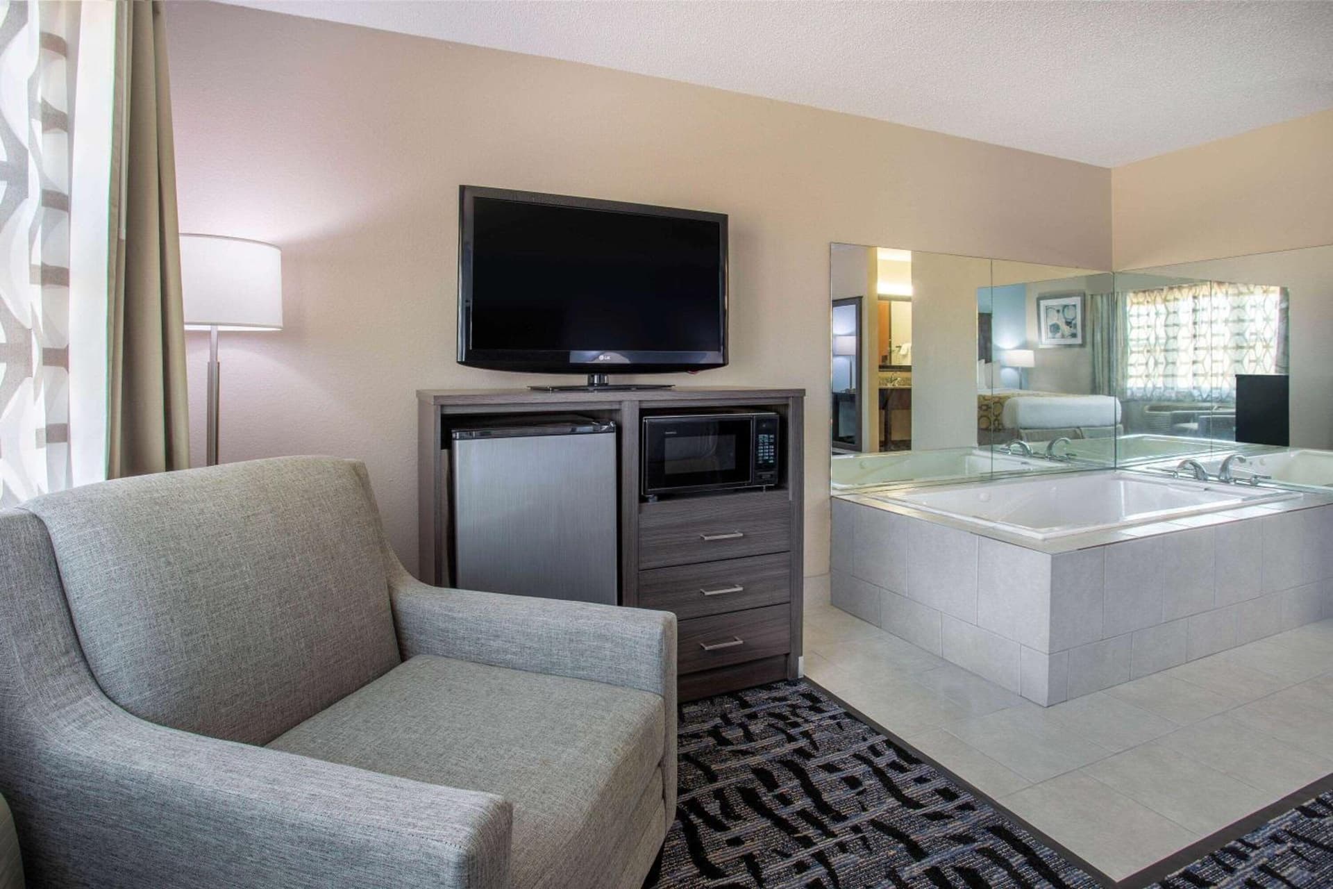 Baymont by Wyndham Joliet gallery photo in Joliet, IL — image 25