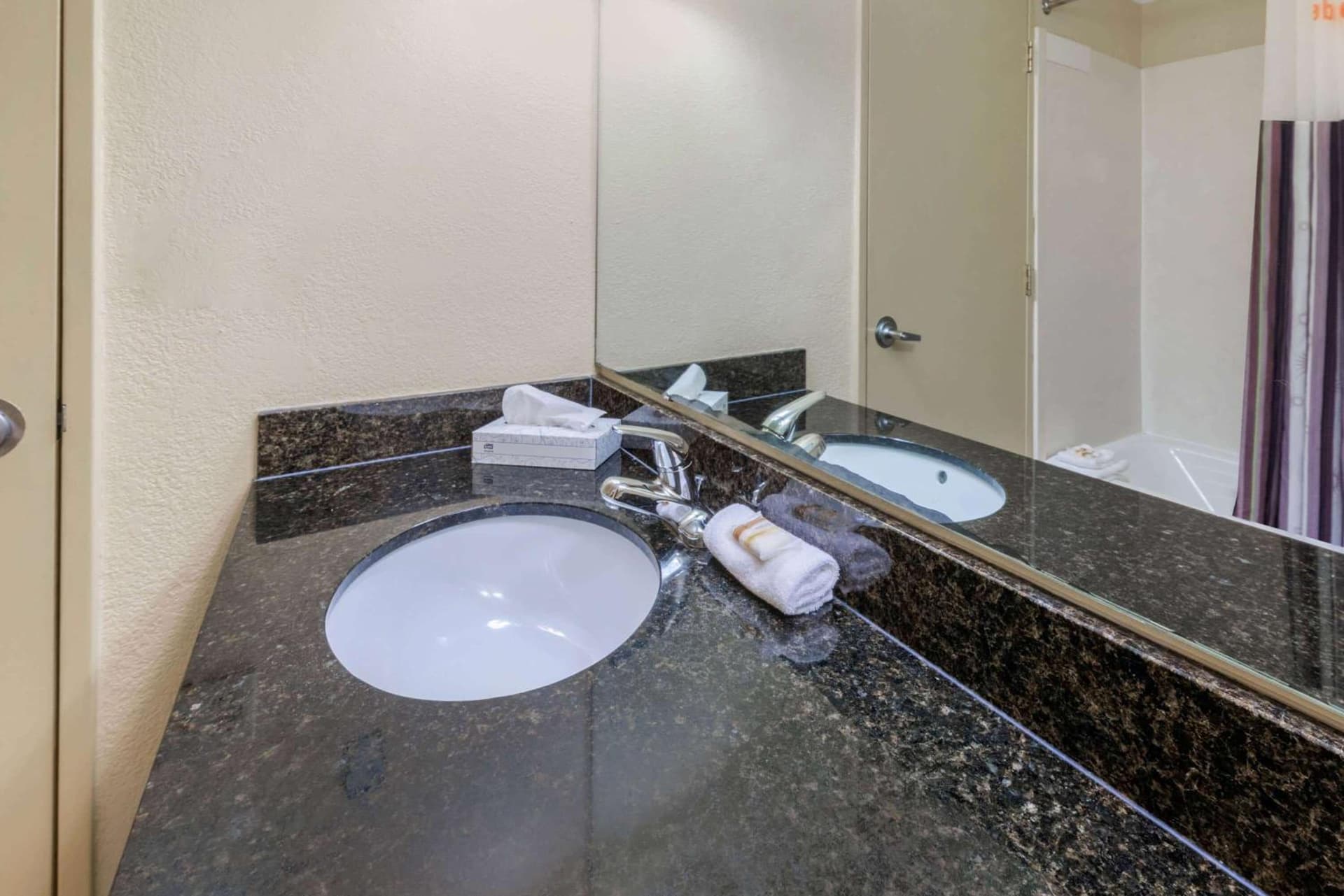 La Quinta by Wyndham Fort Lauderdale Pompano Beach gallery photo in Fort Lauderdale, FL — image 27