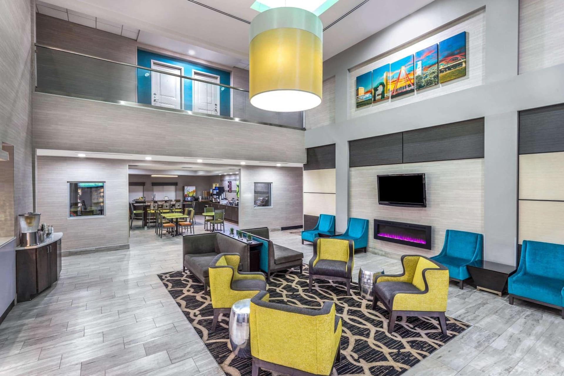 La Quinta by Wyndham Columbus - Edinburgh gallery photo in Columbus, IN — image 23