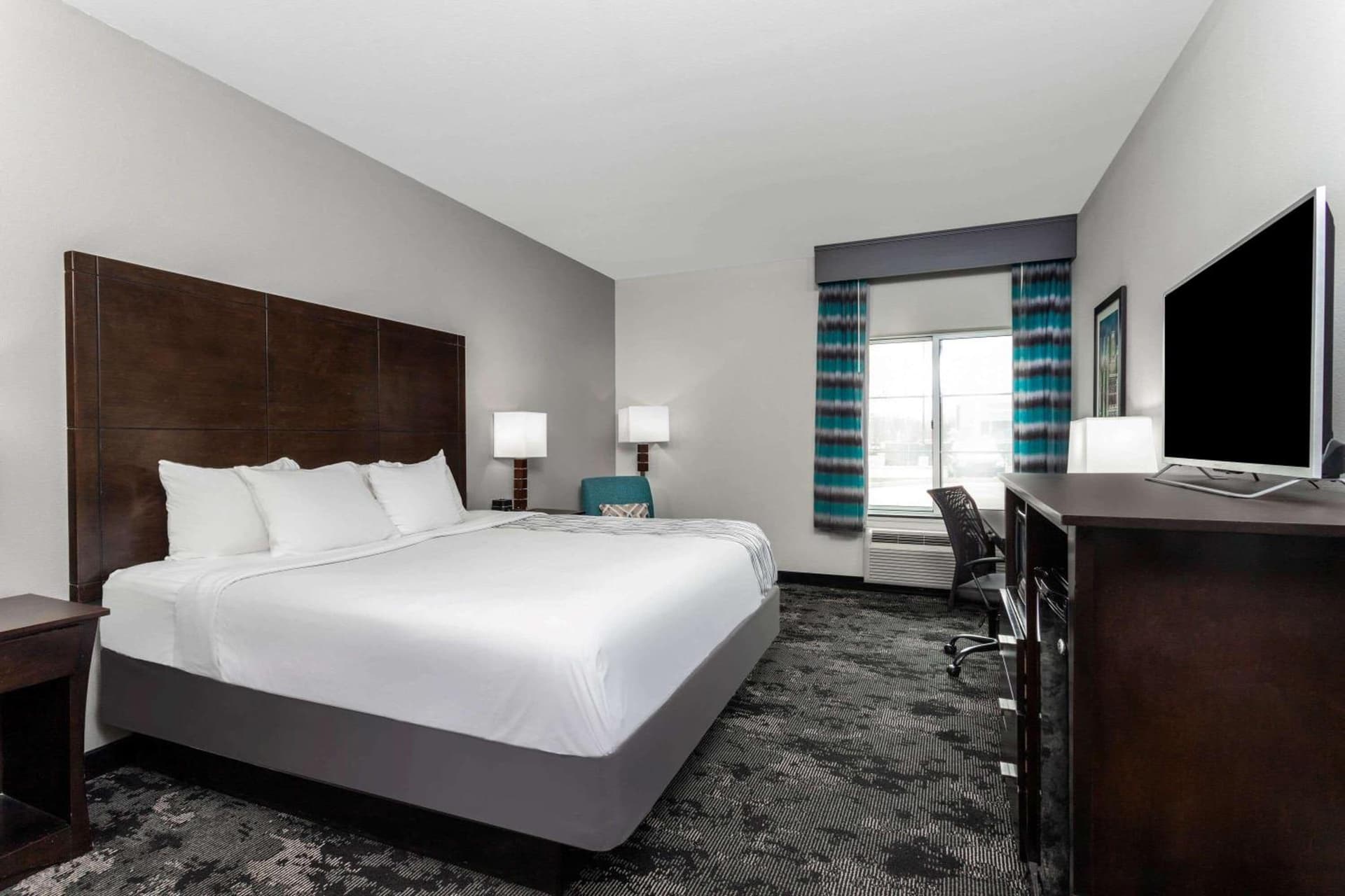 La Quinta by Wyndham Columbus - Edinburgh gallery photo in Columbus, IN — image 18