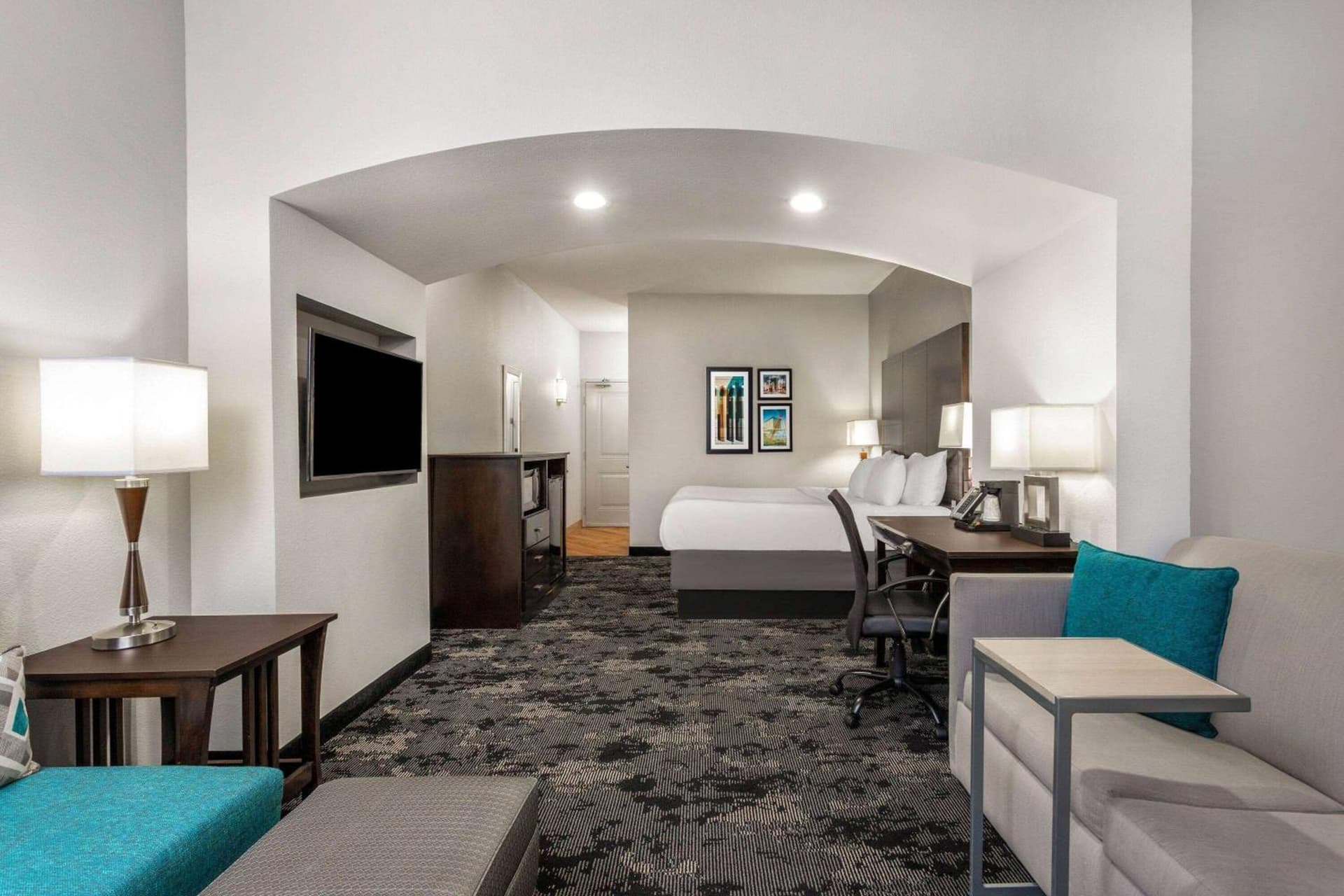 La Quinta by Wyndham Columbus - Edinburgh gallery photo in Columbus, IN — image 29
