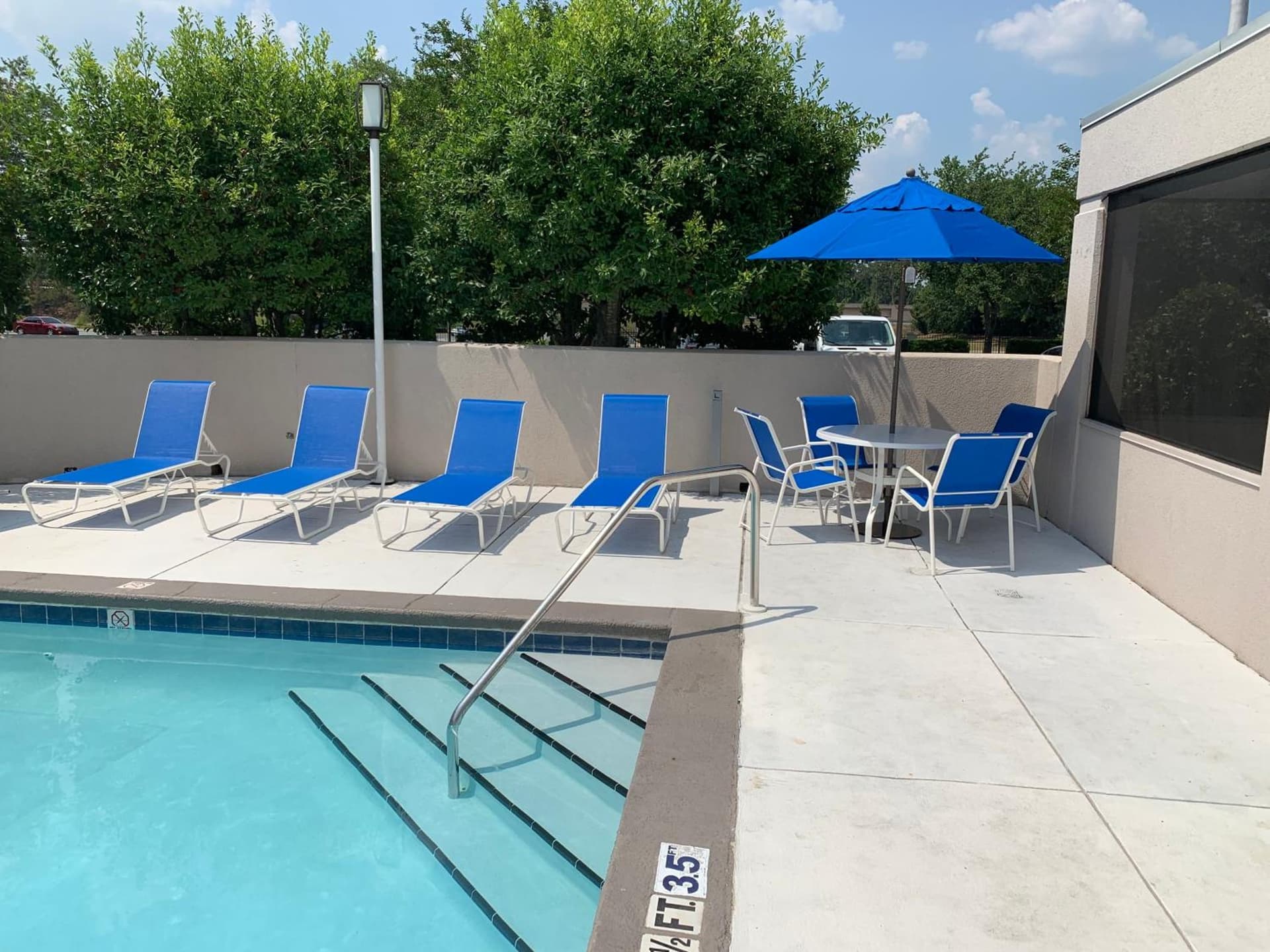 Holiday Inn Express Tallahassee by IHG interior in Tallahassee, FL — gallery photo 2