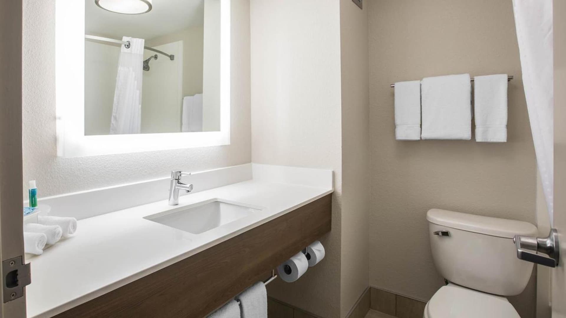 Holiday Inn Express & Suites - Jacksonville W - I295 and I10 by IHG gallery photo in Jacksonville, FL — image 30
