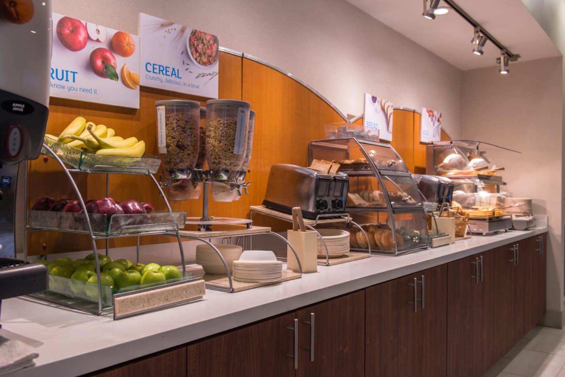 Holiday Inn Express Walnut Creek by IHG gallery photo in Walnut Creek, CA — image 14