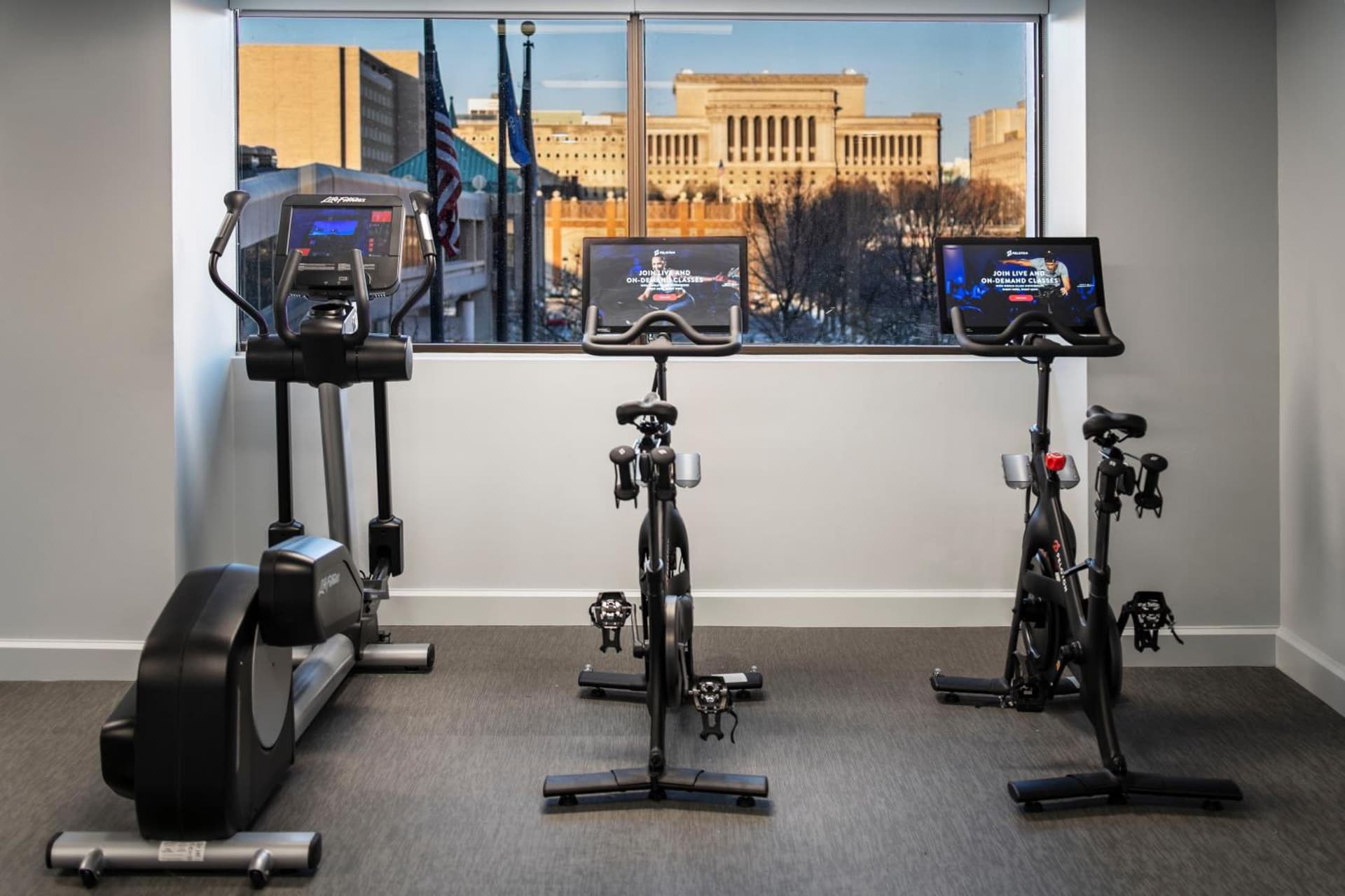 Hyatt Regency Milwaukee gallery photo in Milwaukee, WI — image 43
